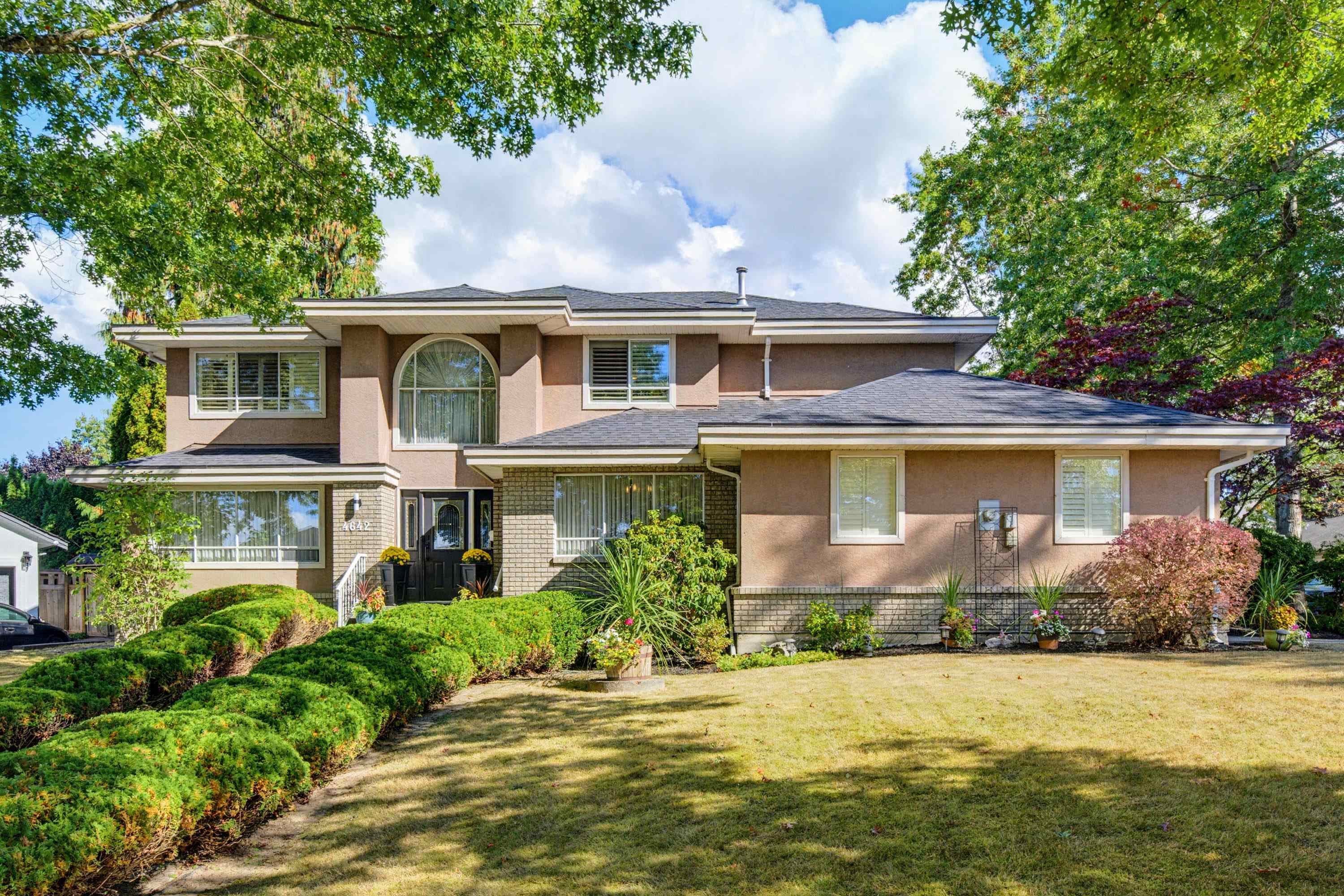 4642 219 Street, Langley, V3A 9H7 — photo 1