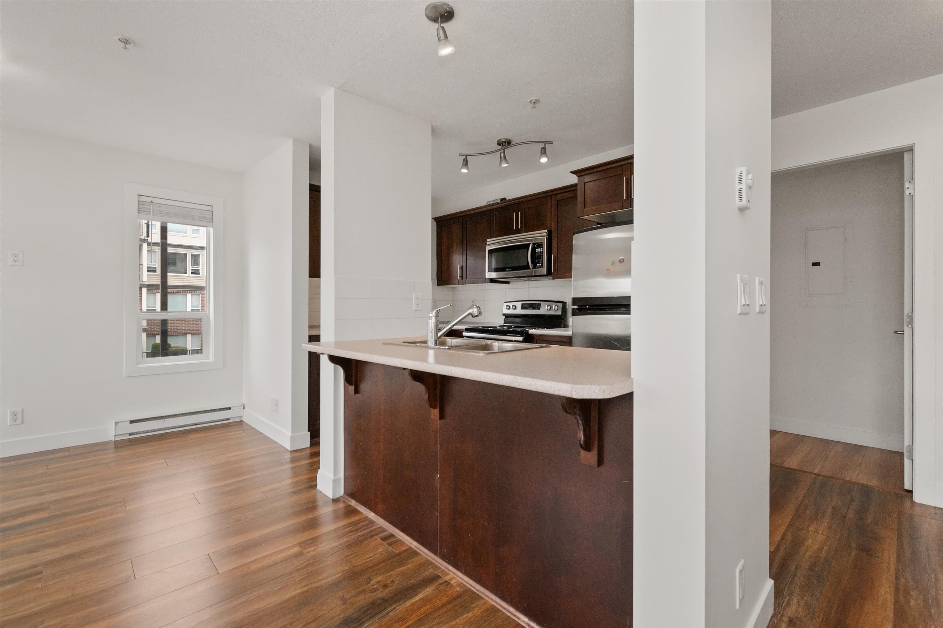 206 - 46289 Yale Road, Chilliwack, V2P 0B9 — photo 4