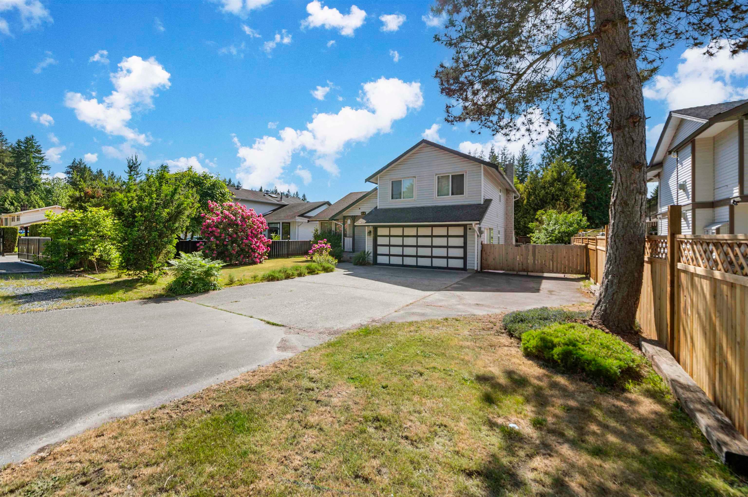 4483 208 Street, Langley, V3A 2H7 — photo 2