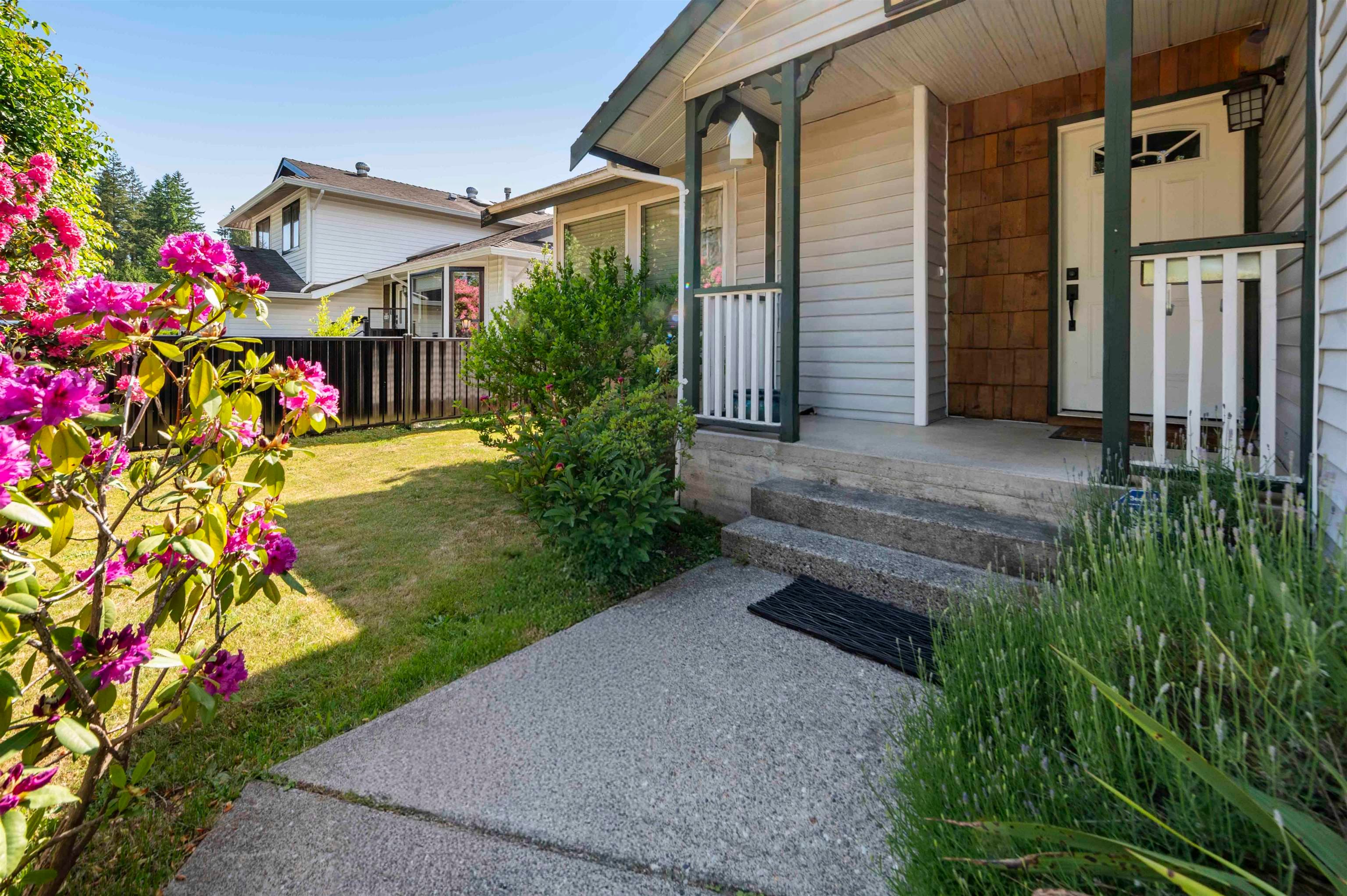 4483 208 Street, Langley, V3A 2H7 — photo 3