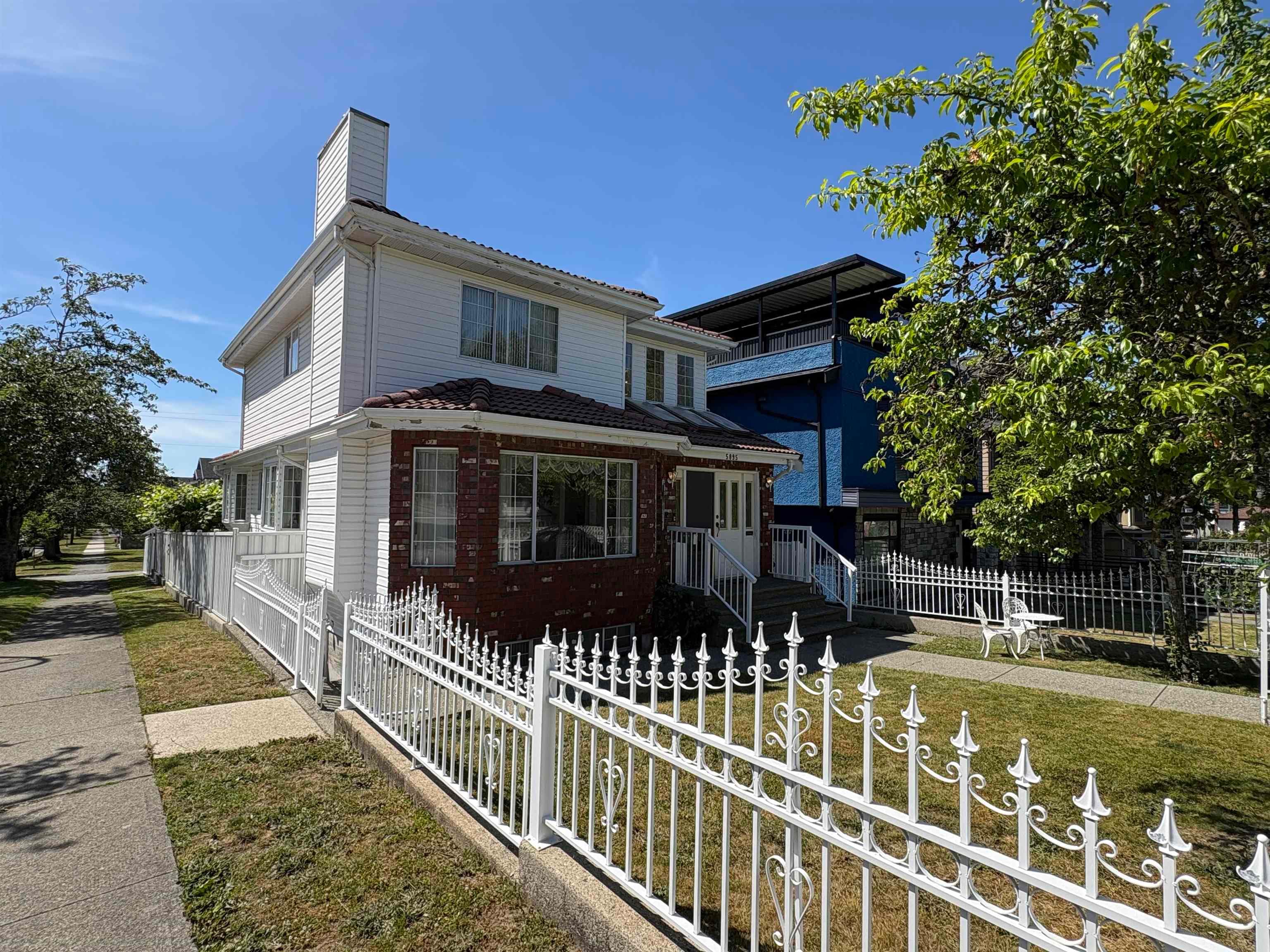 5095 Nanaimo Street, Vancouver, V5P 4H9 — photo 2
