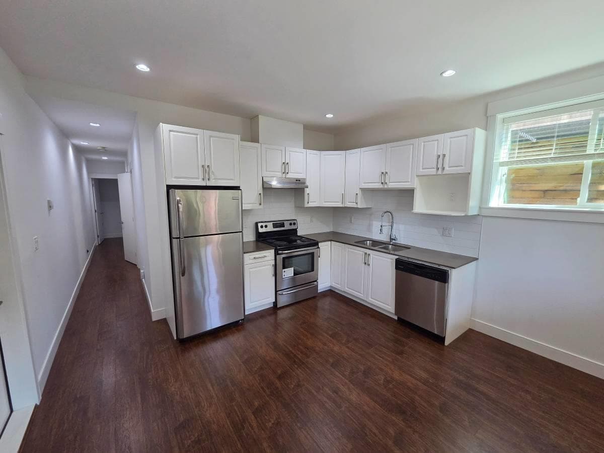 Lower - 726 Delestre Avenue, Coquitlam