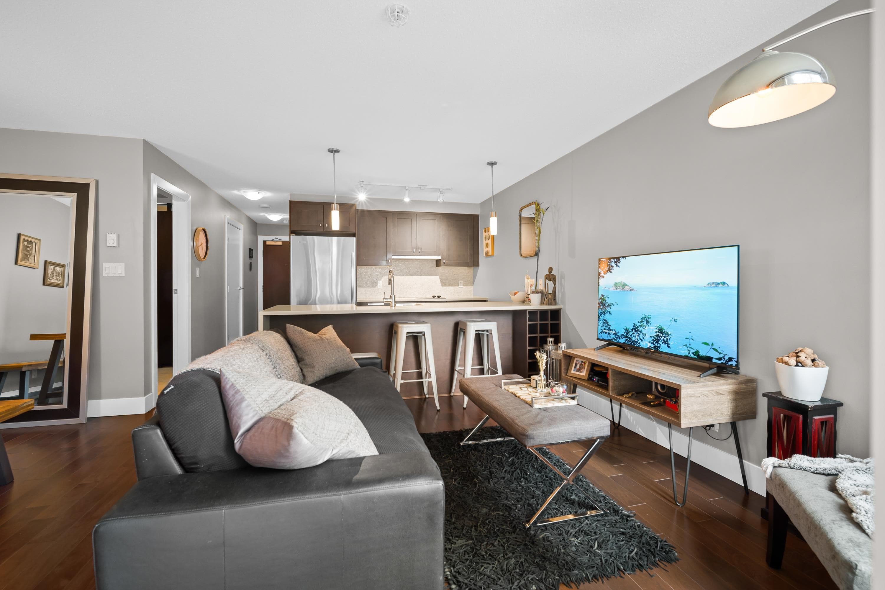 708 - 888 Homer Street, Vancouver, V6B 0H7 — photo 3