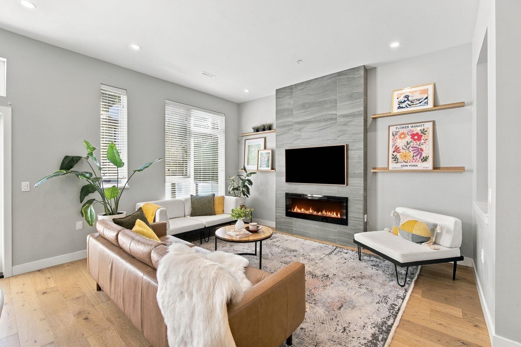 4682 Capilano Road, North Vancouver, V7R 4K3 — photo 1
