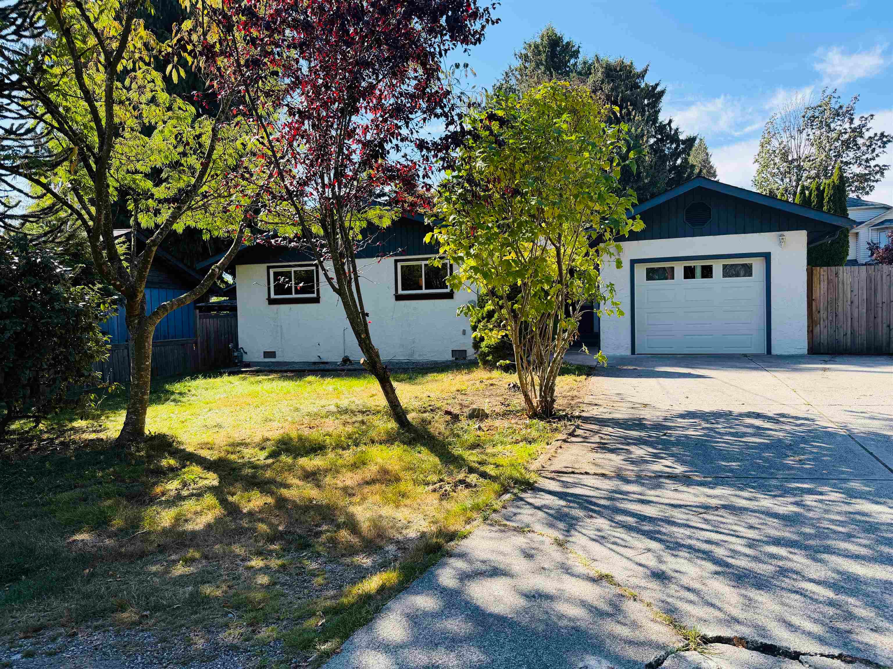 817 Mountainview Drive, Gibsons, V0N 1V9 — photo 1