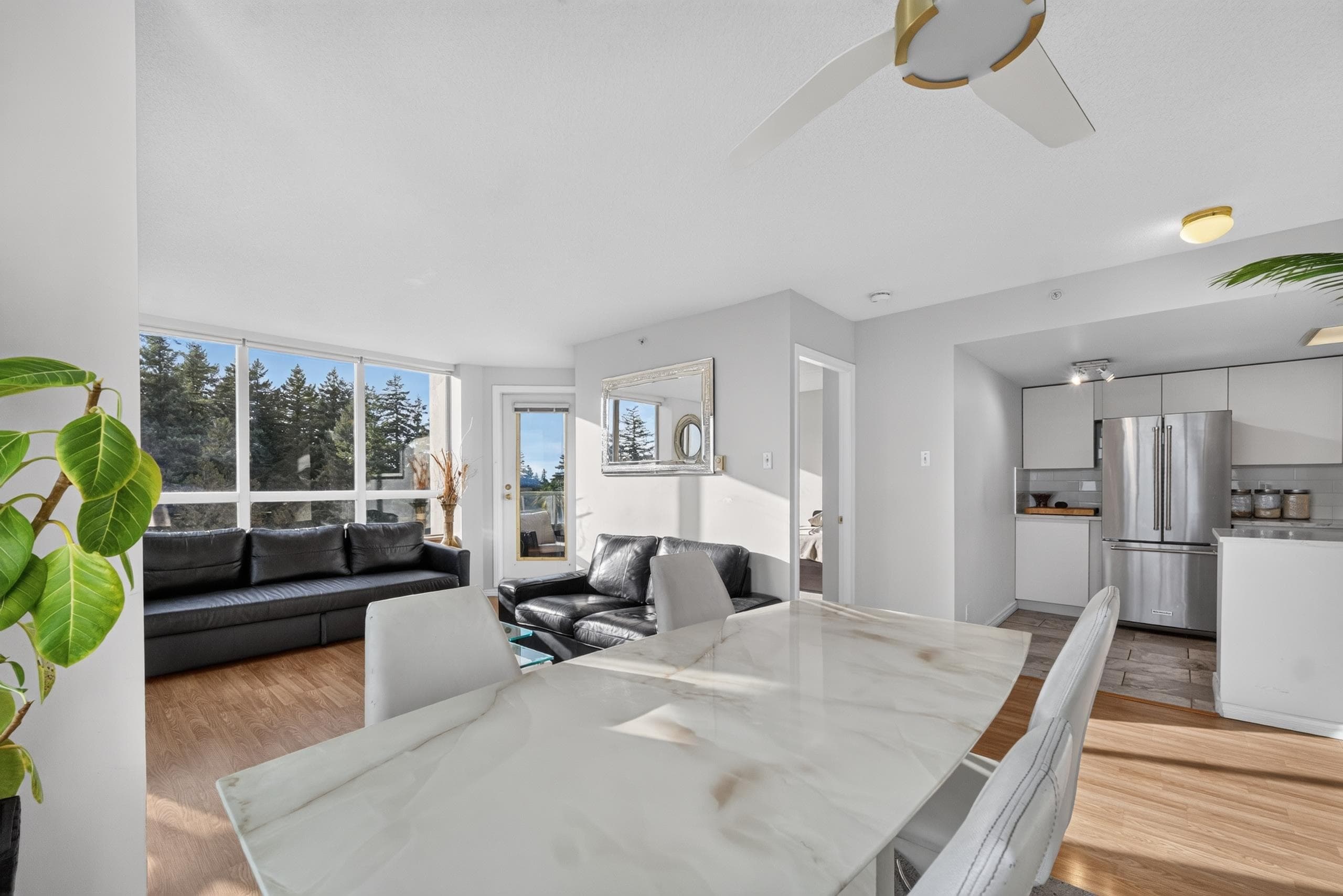 1502 - 10082 148 Street, Surrey, V3R 0S3 — photo 3