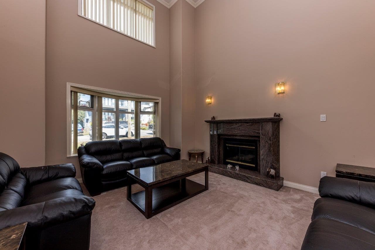449 E 16th Street, North Vancouver, V7L 2T4 — photo 5