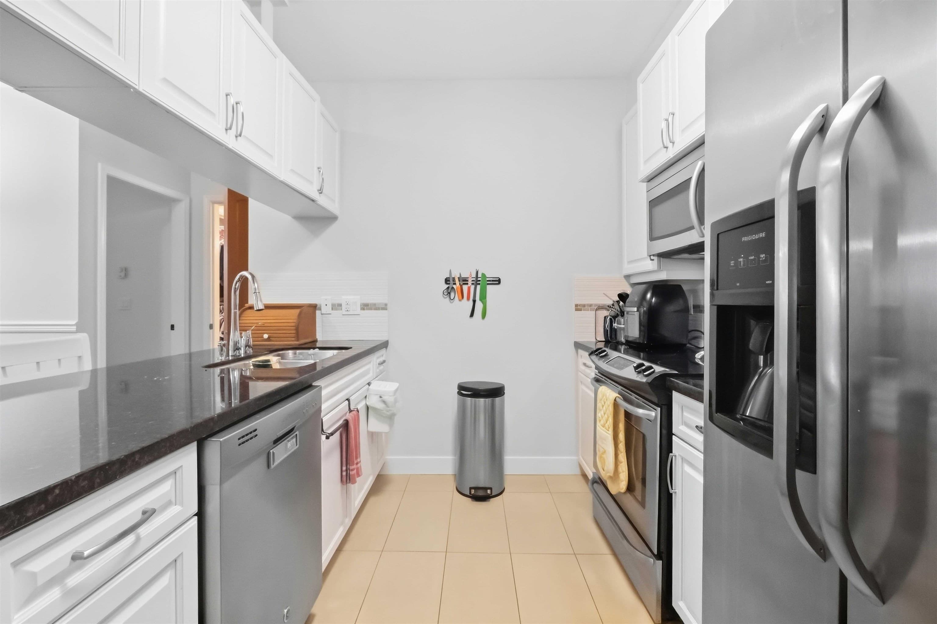 107 - 11935 Burnett Street, Maple Ridge, V2X 9A9 — photo 4