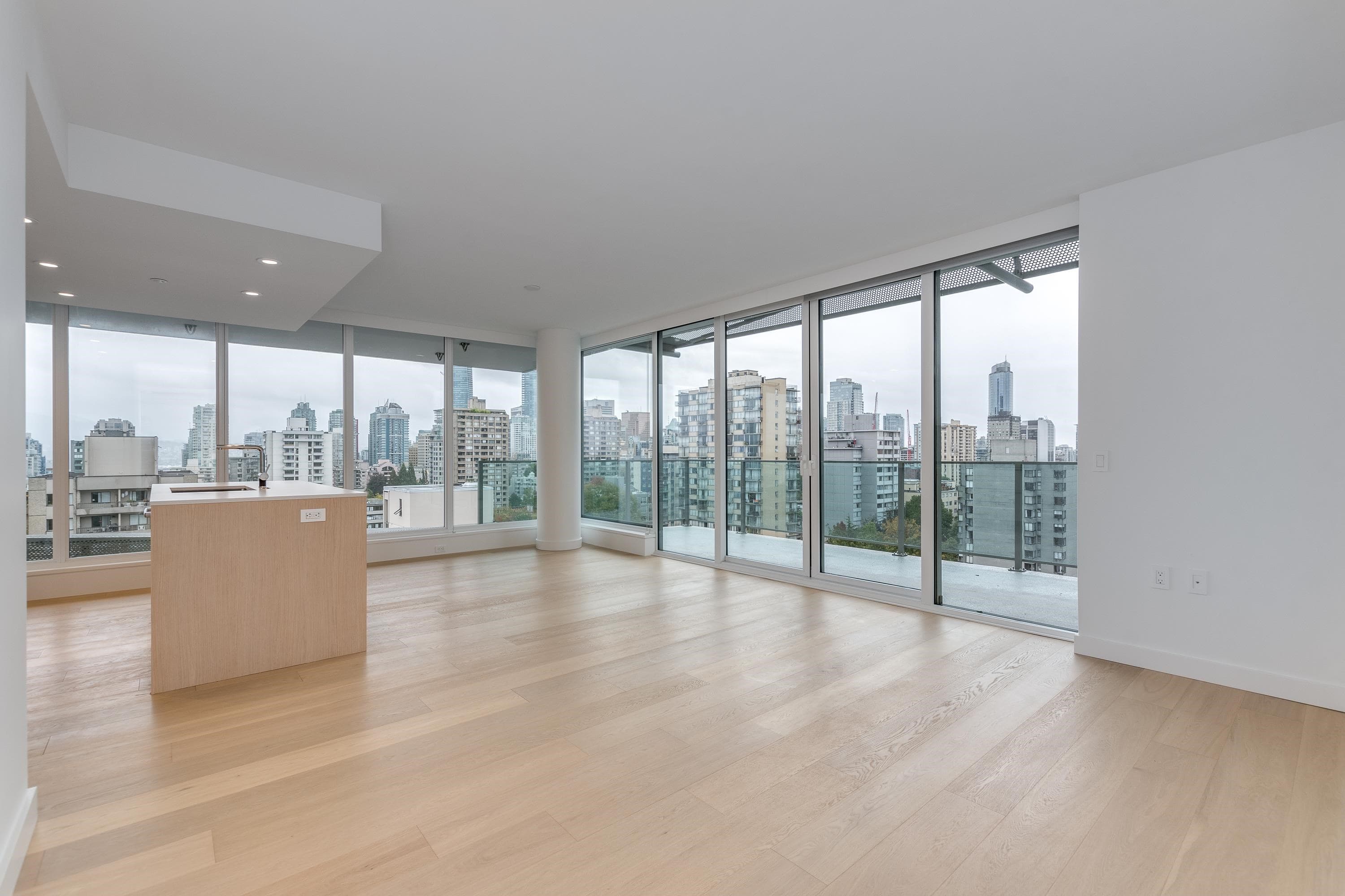 1502 - 1365 Davie Street, Vancouver