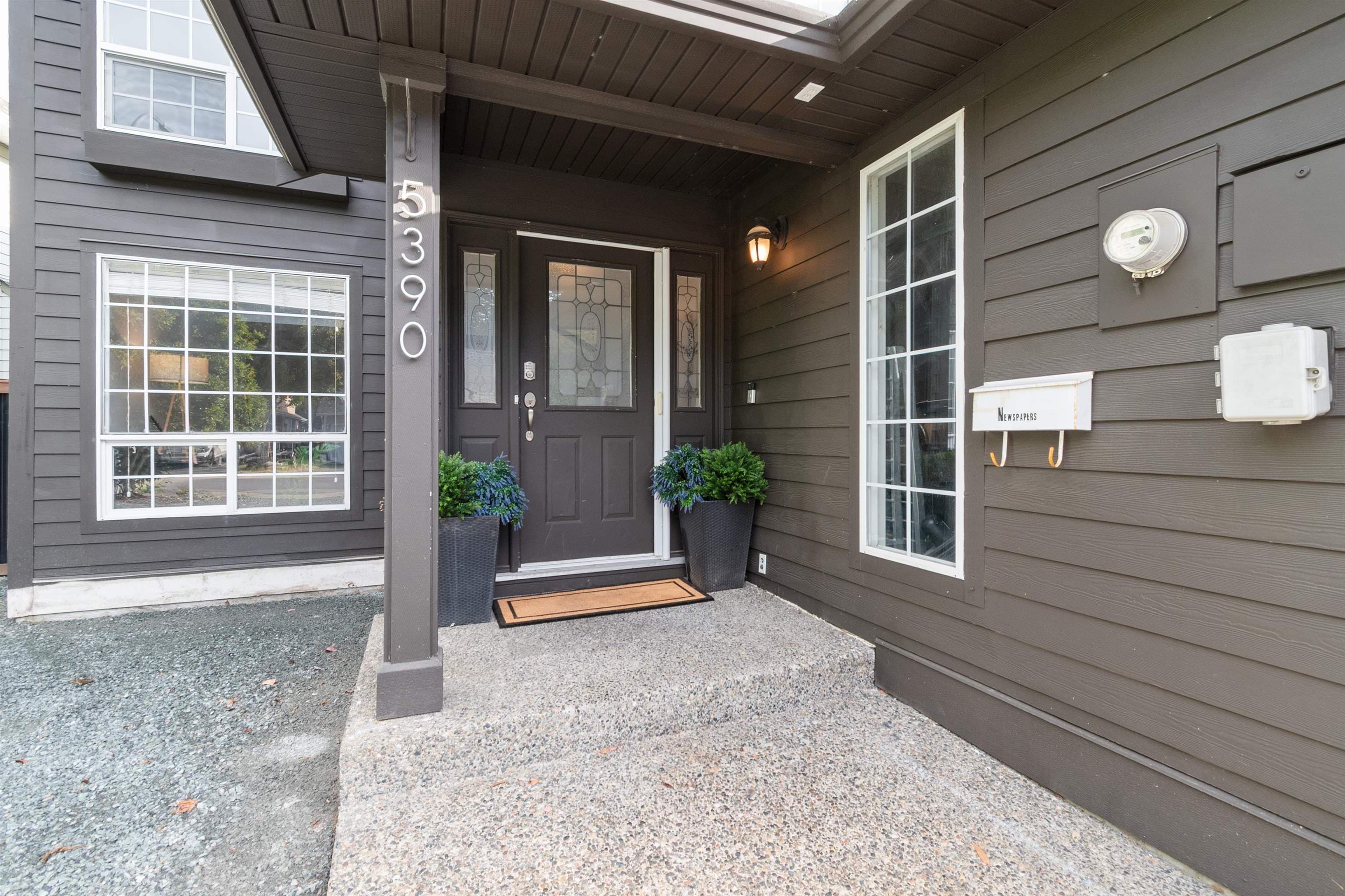 5390 Westwood Drive, Chilliwack, V2R 5N9 — photo 2