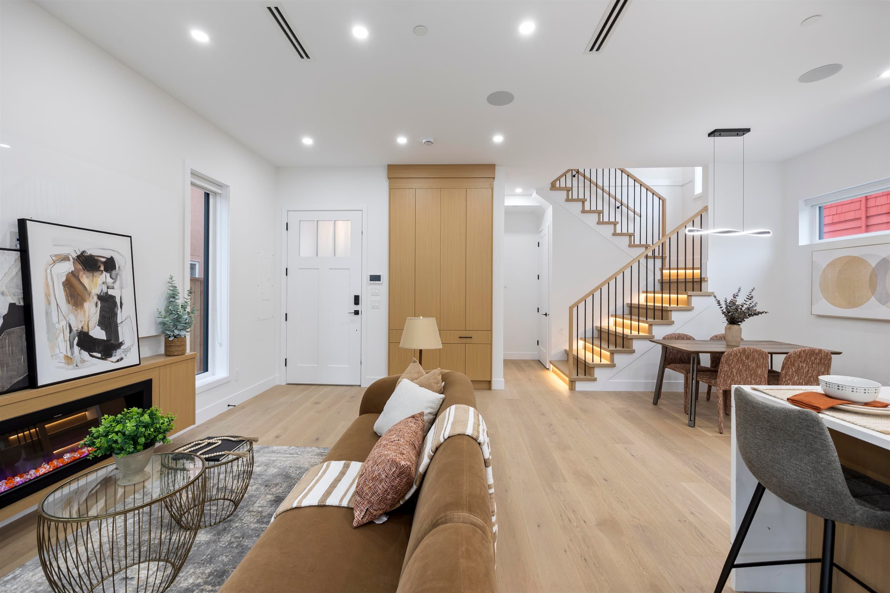 2 - 2070 E 26th Avenue, Vancouver, V5N 2W4 — photo 4
