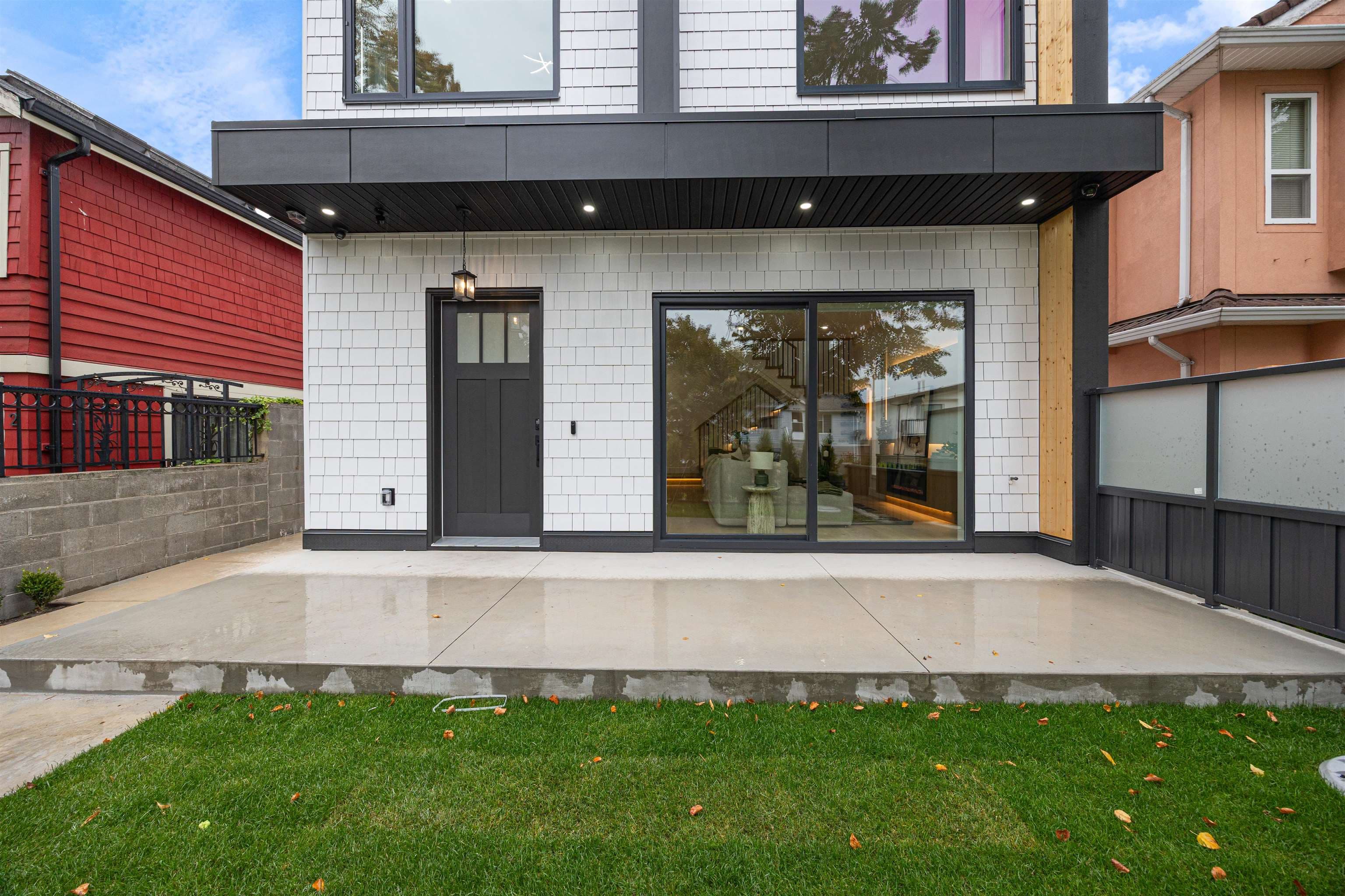 1 - 2070 E 26th Avenue, Vancouver, V5N 2W4 — photo 4