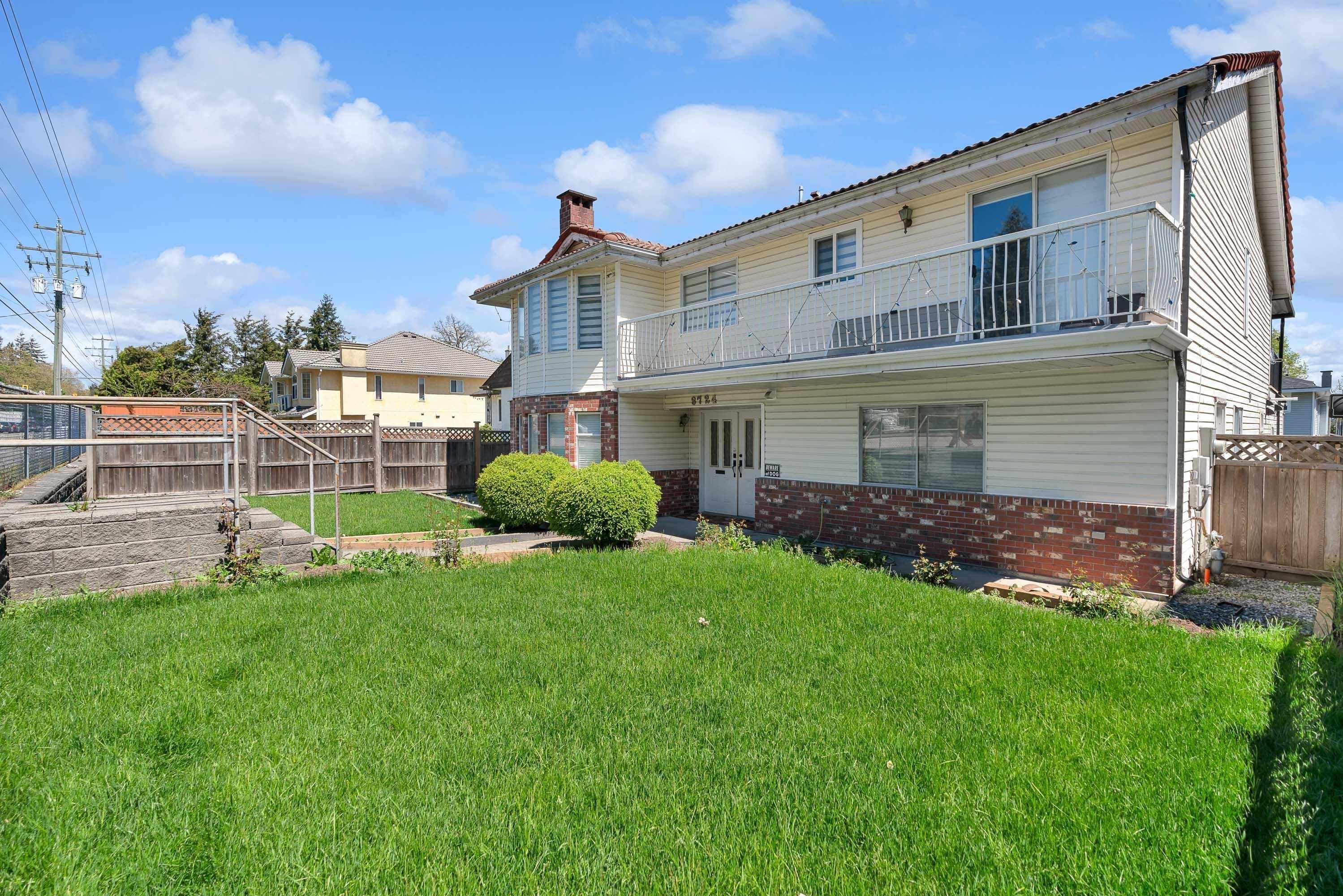 8724 128 Street, Surrey, V3W 4G6 — photo 1