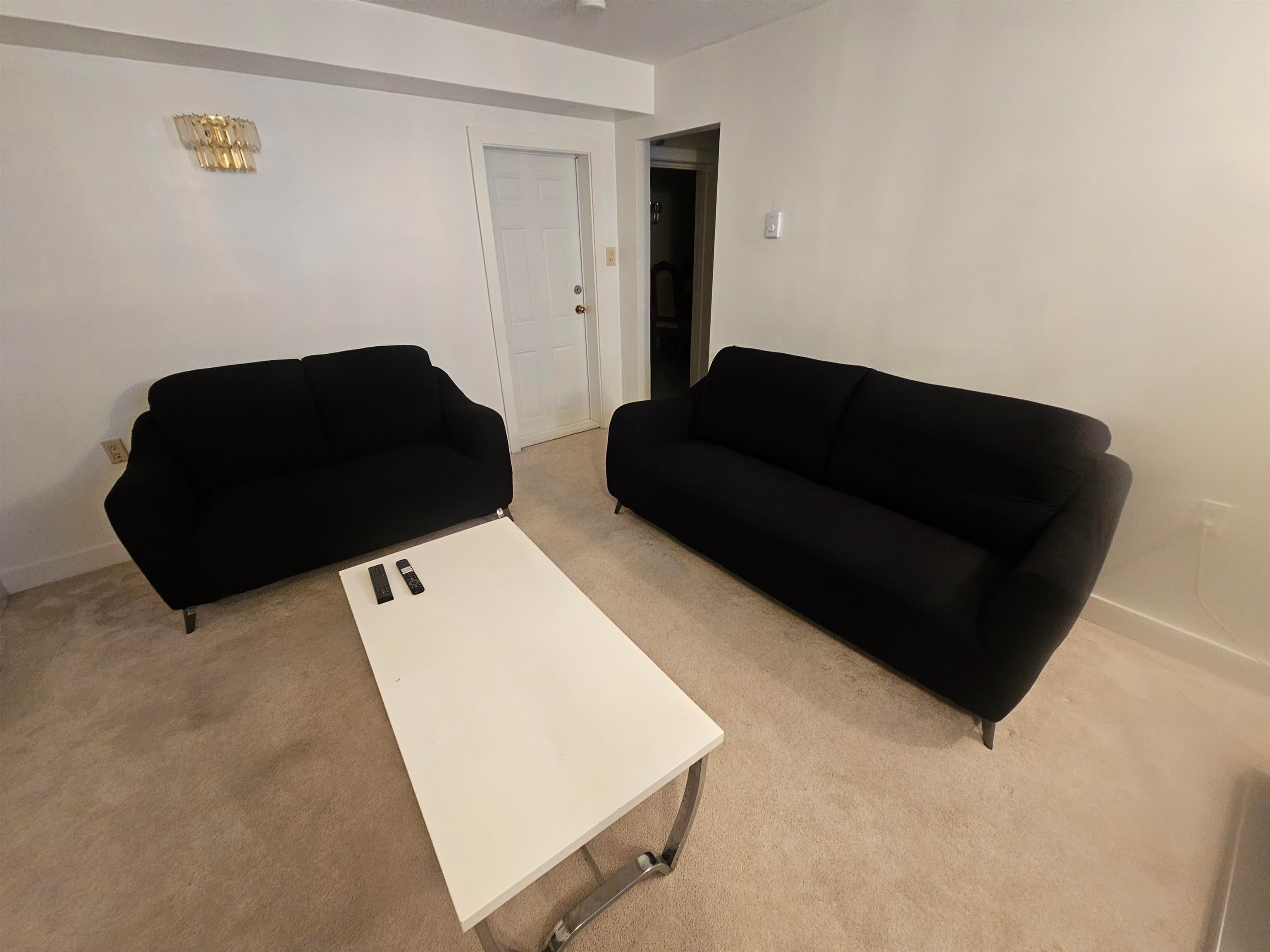 Basement suite - 1112 Sprice Avenue, Coquitlam, V3J 2P4 — photo 2