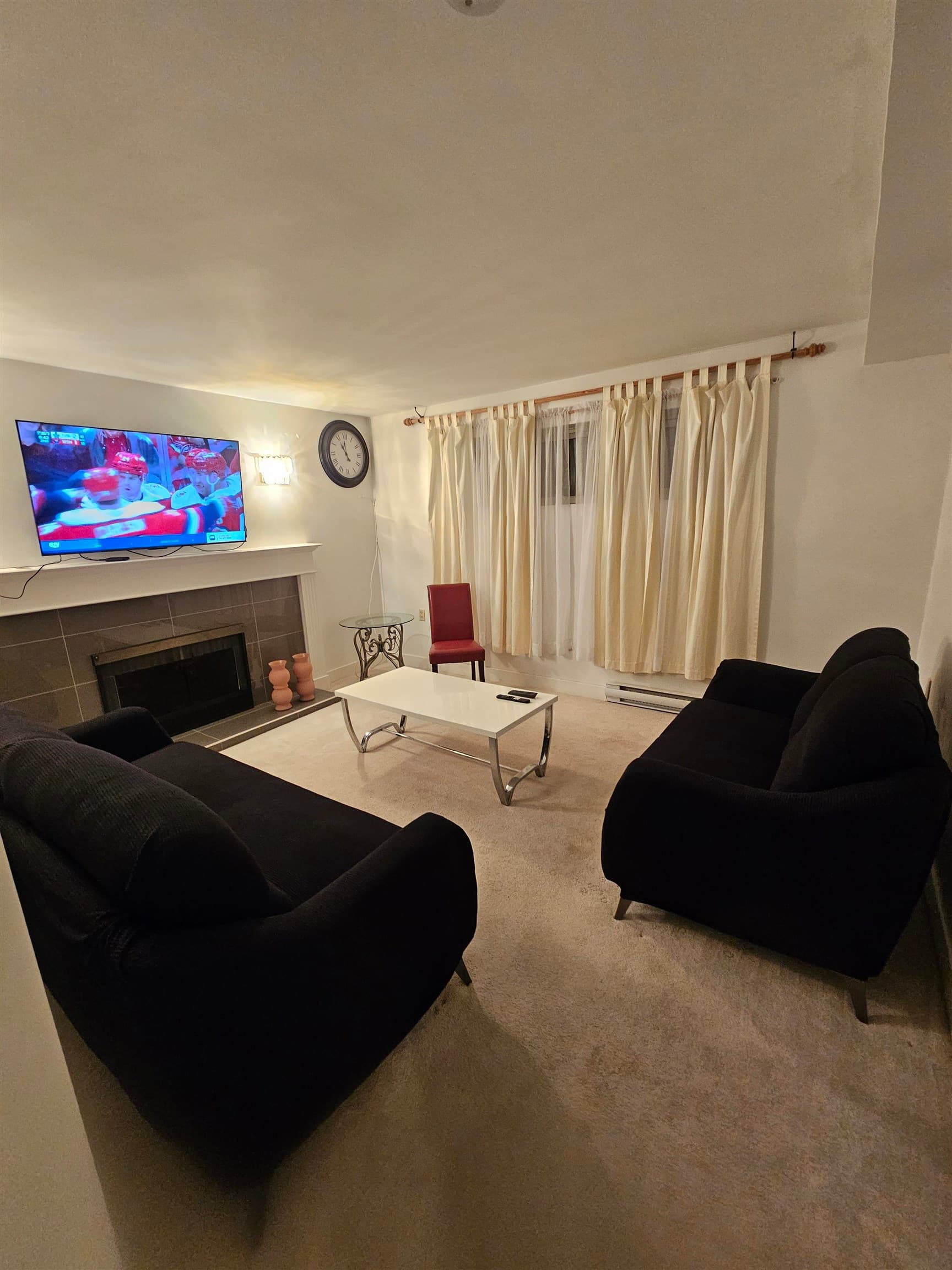 Basement suite - 1112 Sprice Avenue, Coquitlam, V3J 2P4 — photo 3