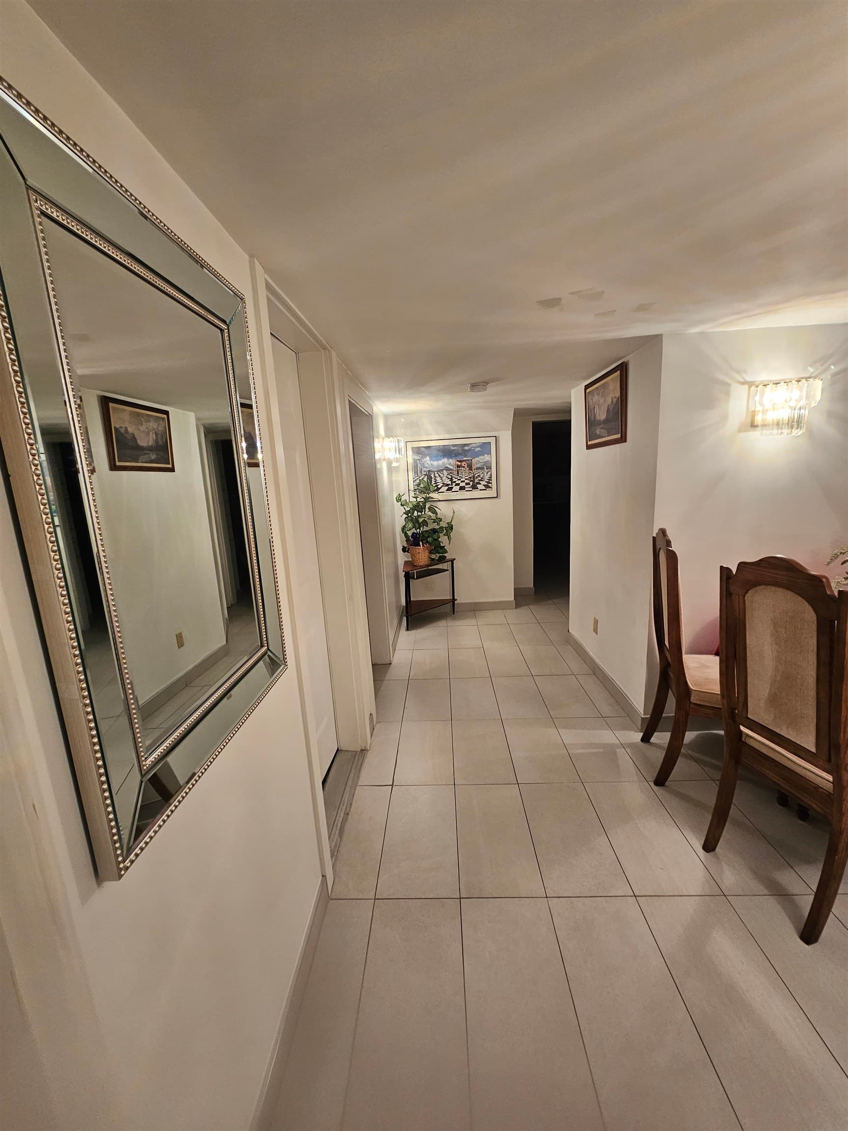 Basement suite - 1112 Sprice Avenue, Coquitlam, V3J 2P4 — photo 4