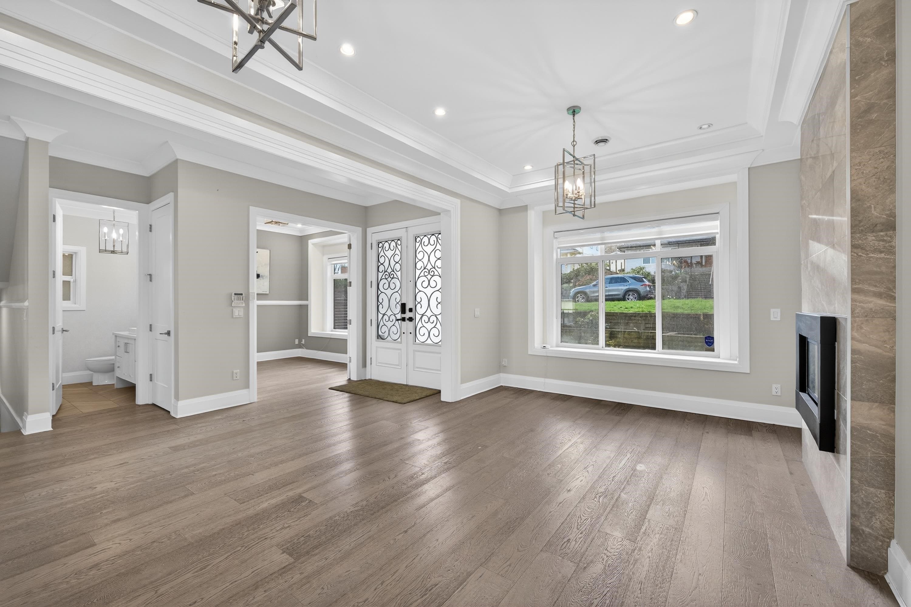 824 Chestnut Street, New Westminster, V3L 4N2 — photo 2