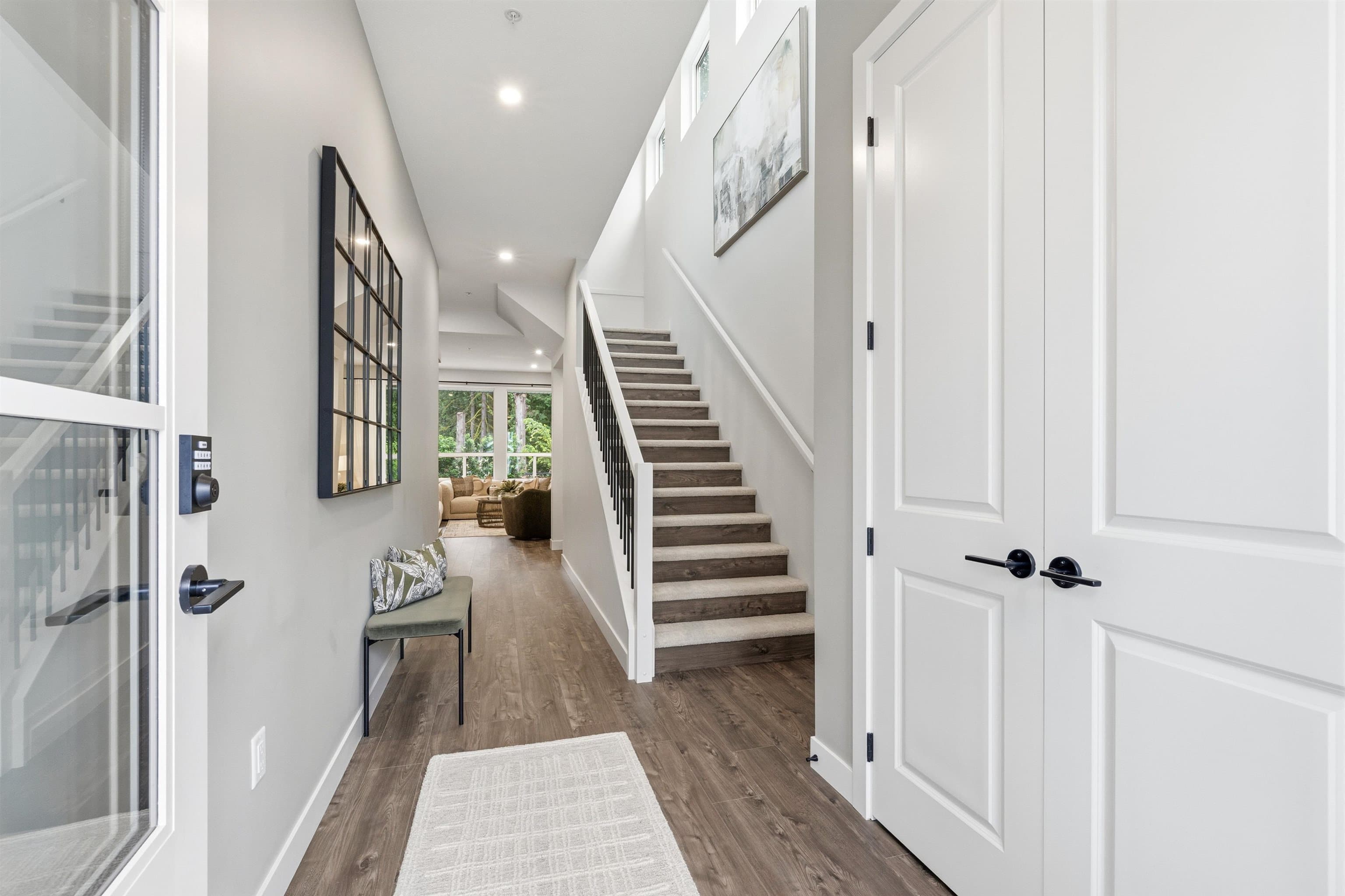23387 Seymour Avenue, Maple Ridge, V4R 2R3 — photo 2