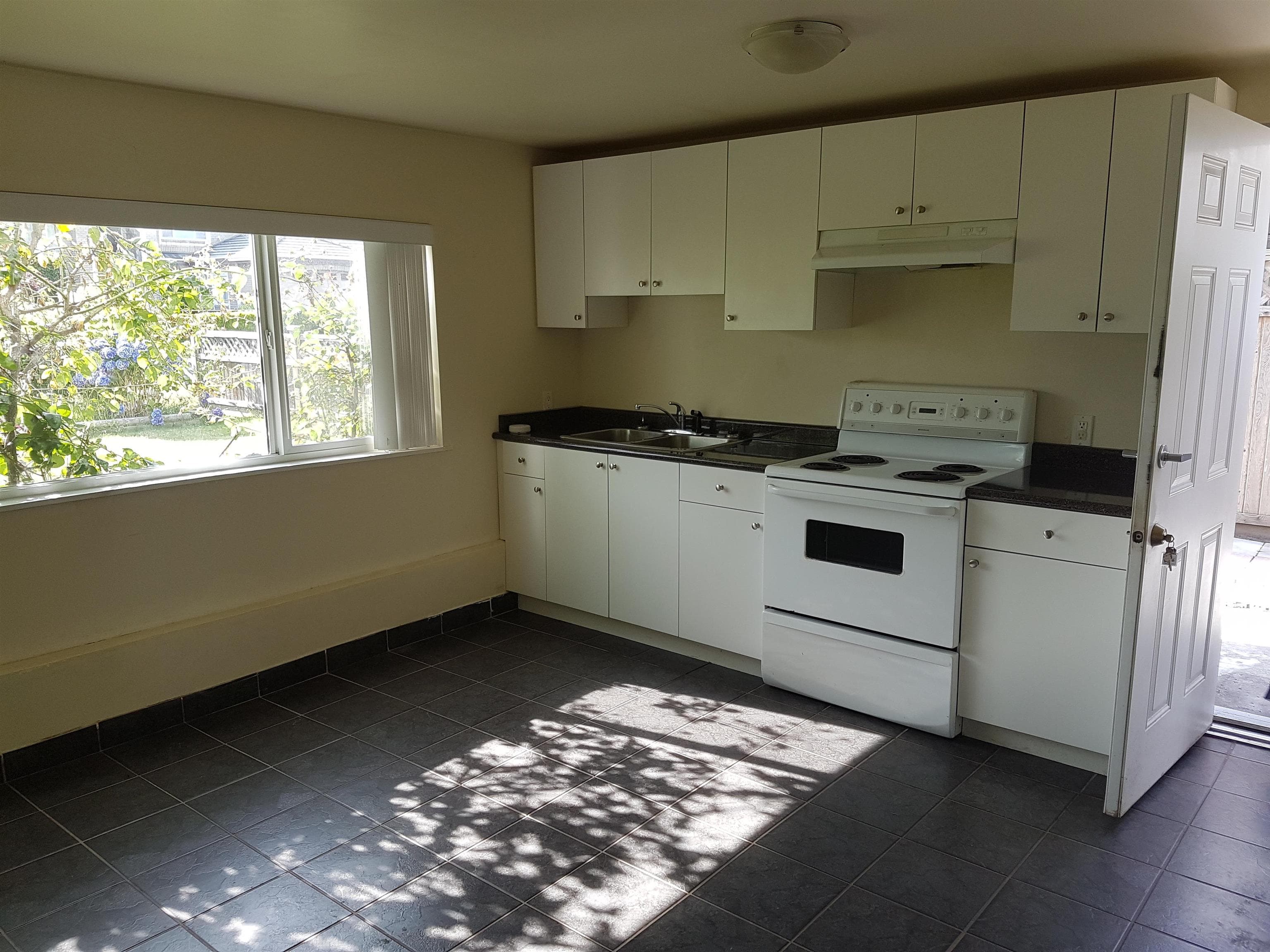 10120 Aintree Crescent, Richmond, V7A 3T8 — photo 5
