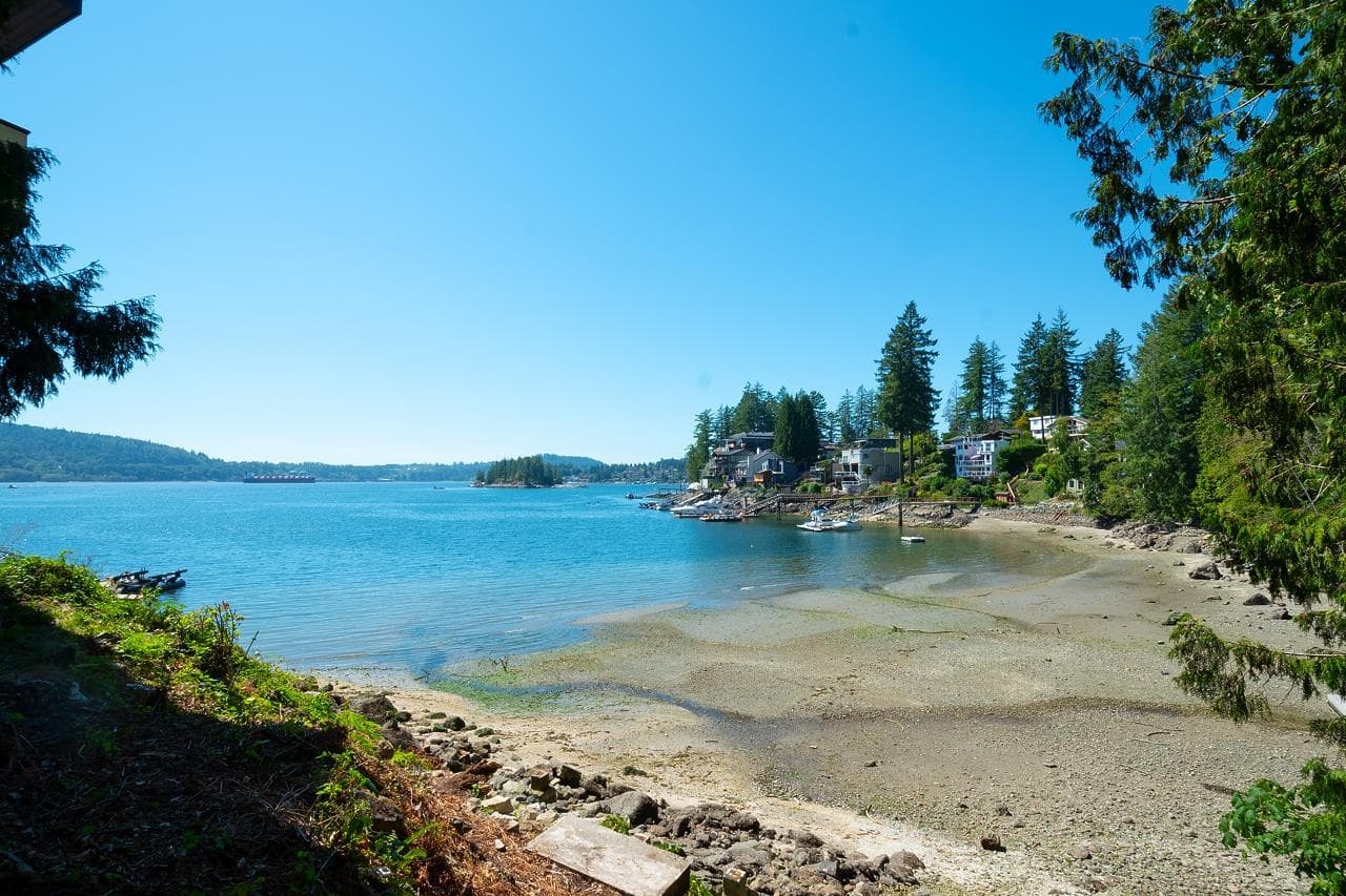 4855 Belcarra Bay Road, Port Moody, V3H 4N4 — photo 3