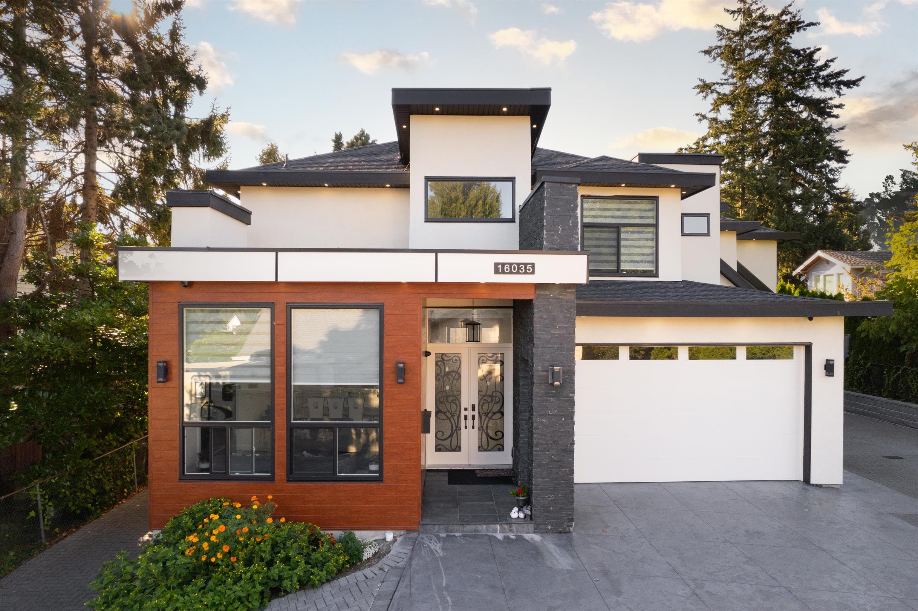 16035 10a Avenue, Surrey, V4A 7W8 — photo 2