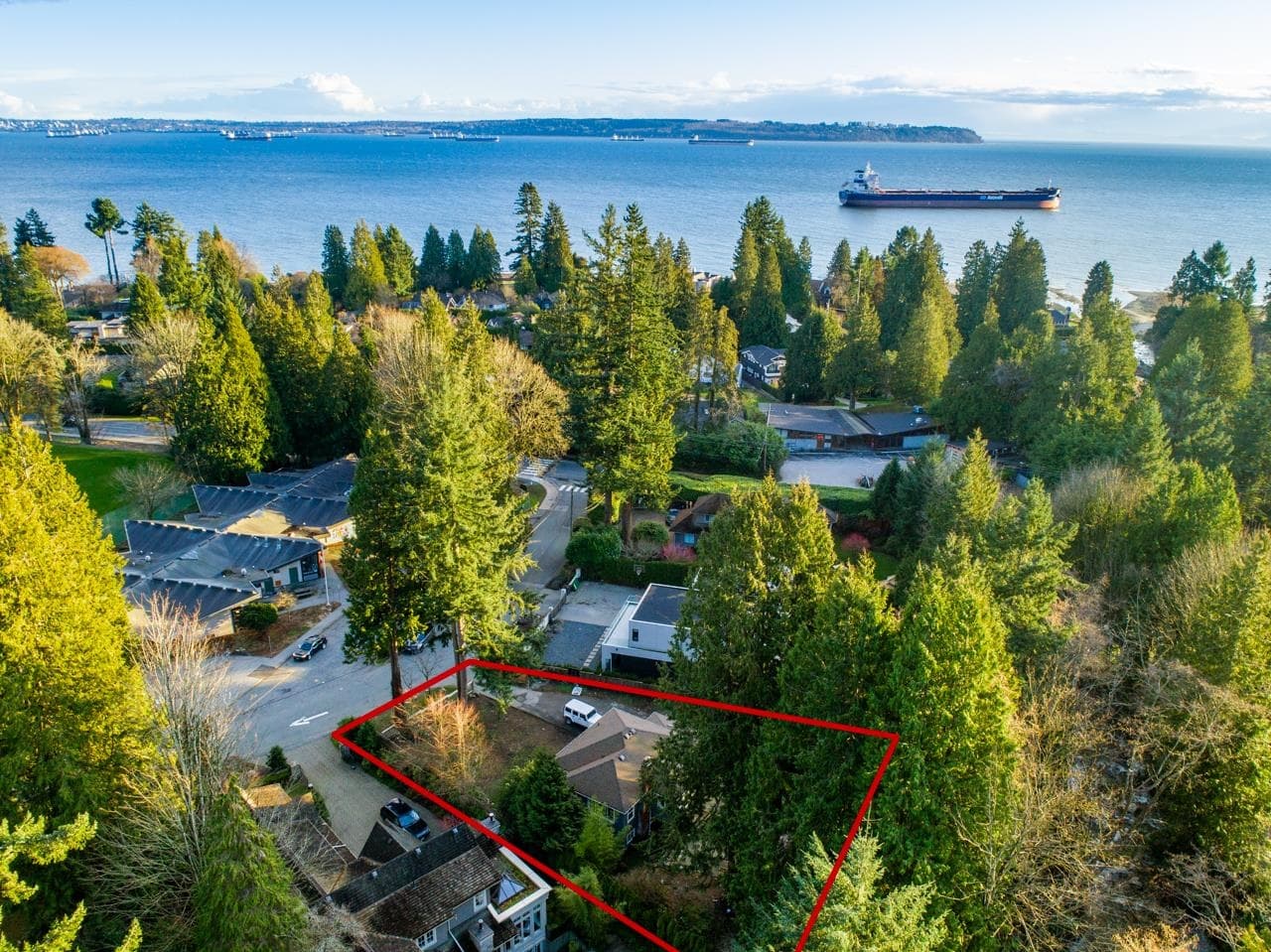 4325 Morgan Crescent, West Vancouver, V7V 2P1 — photo 2