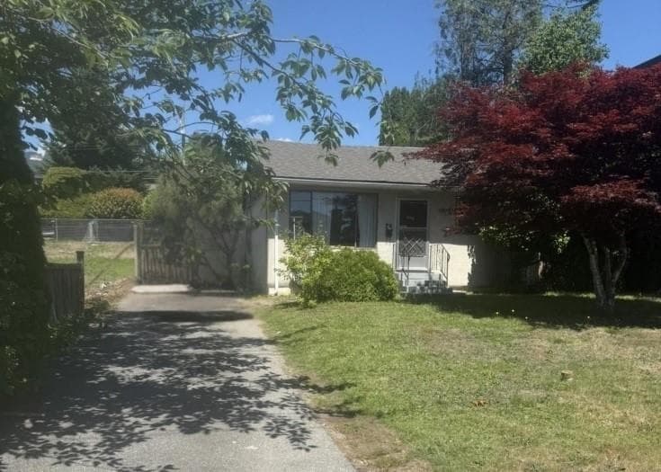 446 E 16th Street, North Vancouver, V7L 2T5 — photo 1
