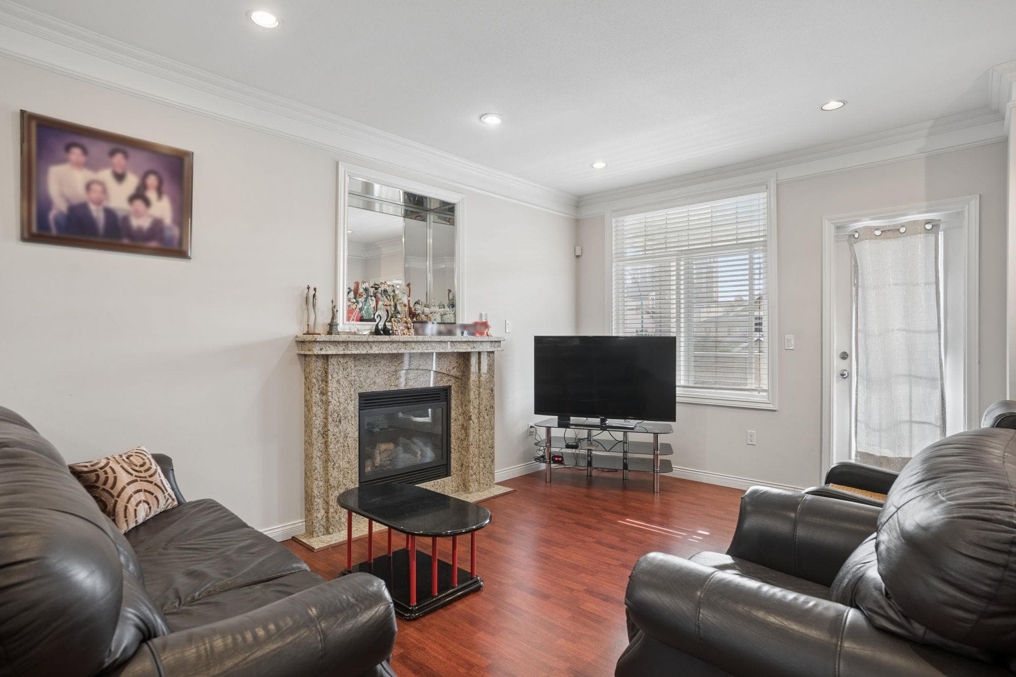 7487 Rosewood Street, Burnaby, V5E 2G6 — photo 3