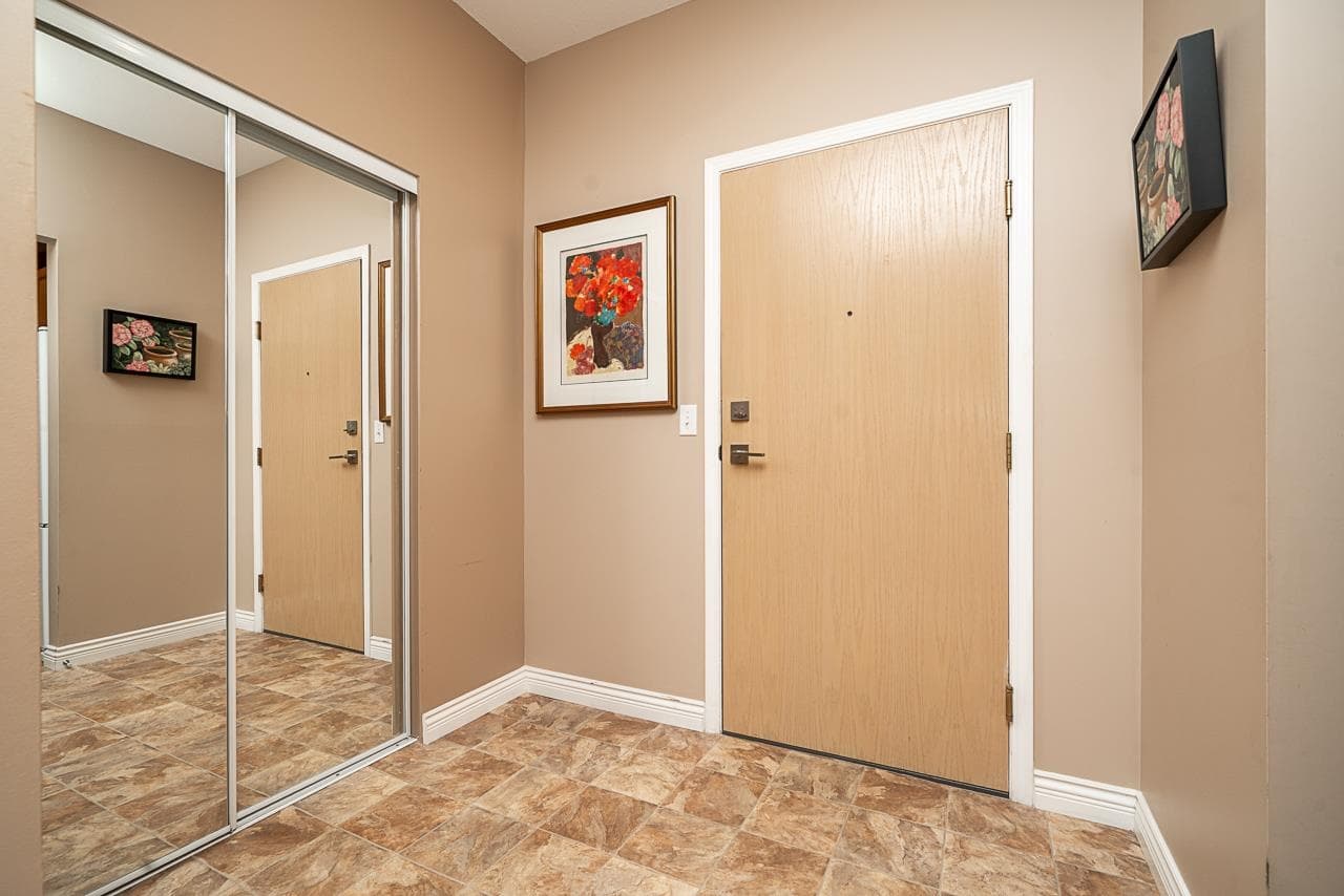 304 - 5489 201 Street, Langley, V3A 1P8 — photo 4