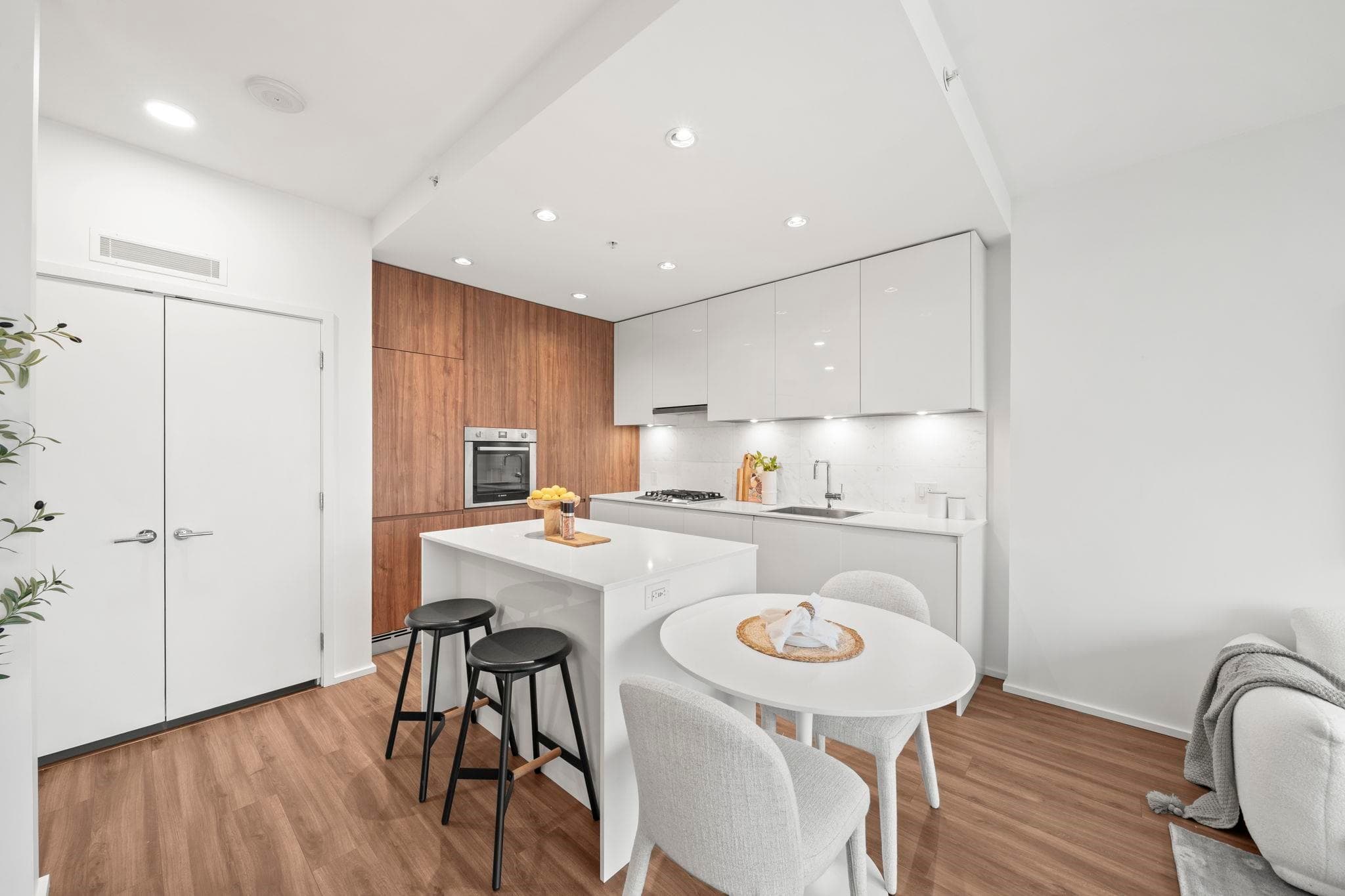 2208 - 4650 Brentwood Boulevard, Burnaby, V5C 0M3 — photo 2