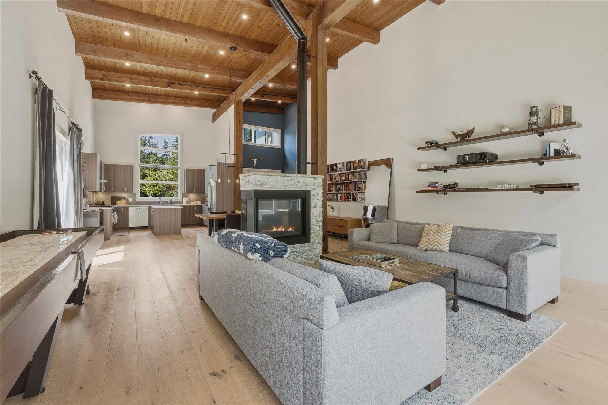 3324 Mamquam Road, Squamish, V8B 0S6 — photo 5