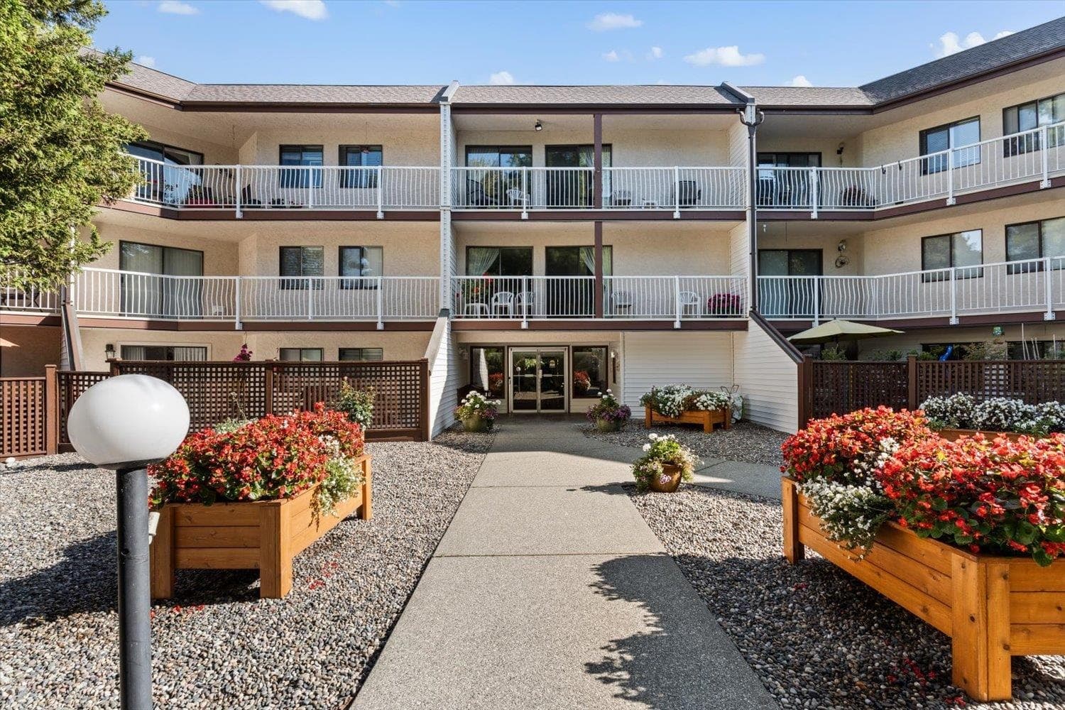 301 - 12890 17 Avenue, Surrey, V4A 1T5 — photo 1