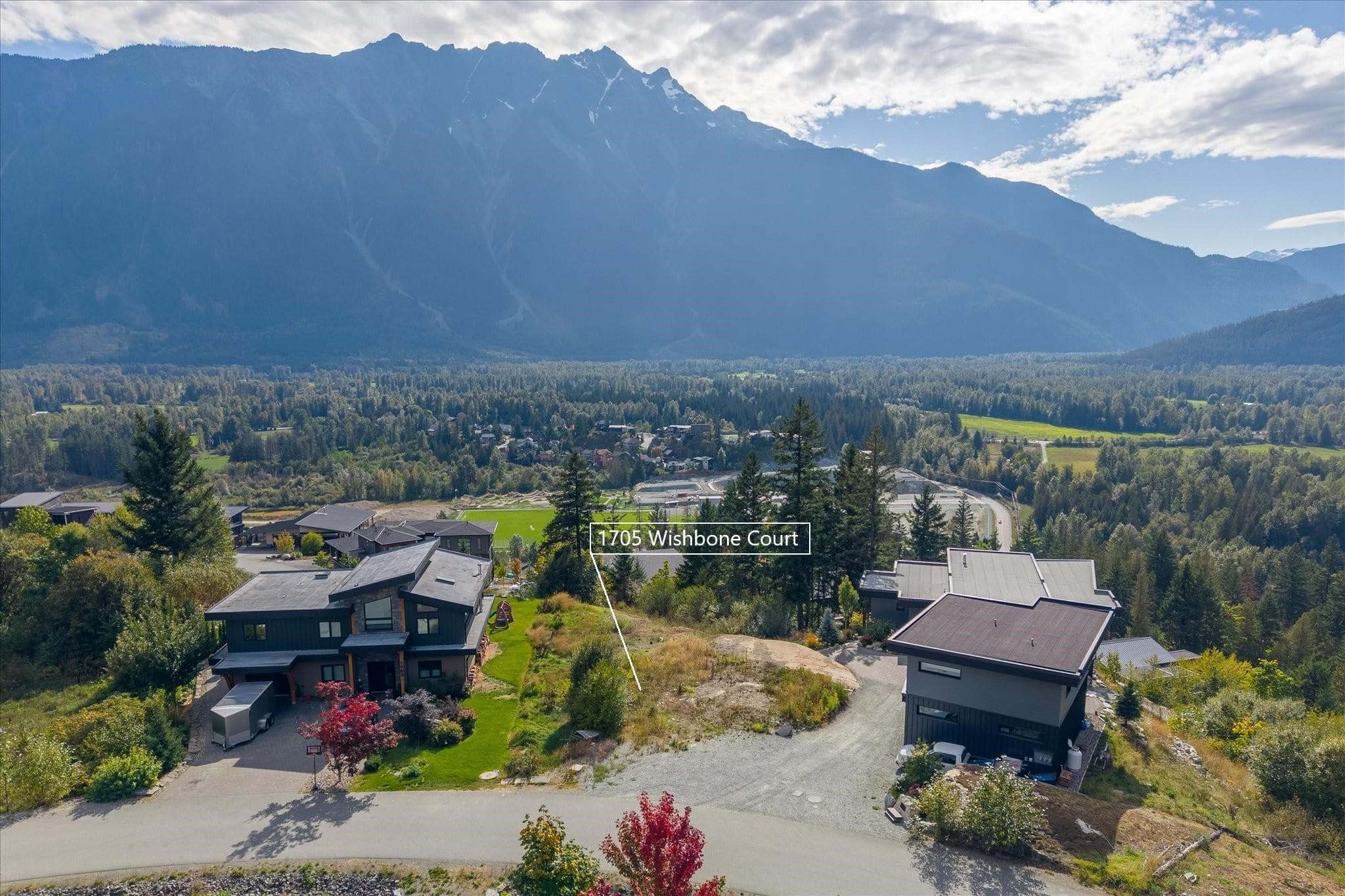 1705 Wishbone Court, Pemberton, V0N 2L1 — photo 1