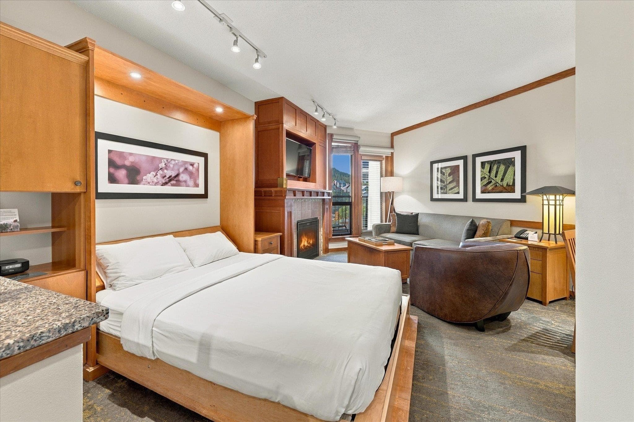 520 - 4320 Sundial Crescent, Whistler, V8E 1G6 — photo 2