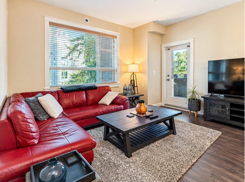 405 - 3535 146a Street, Surrey