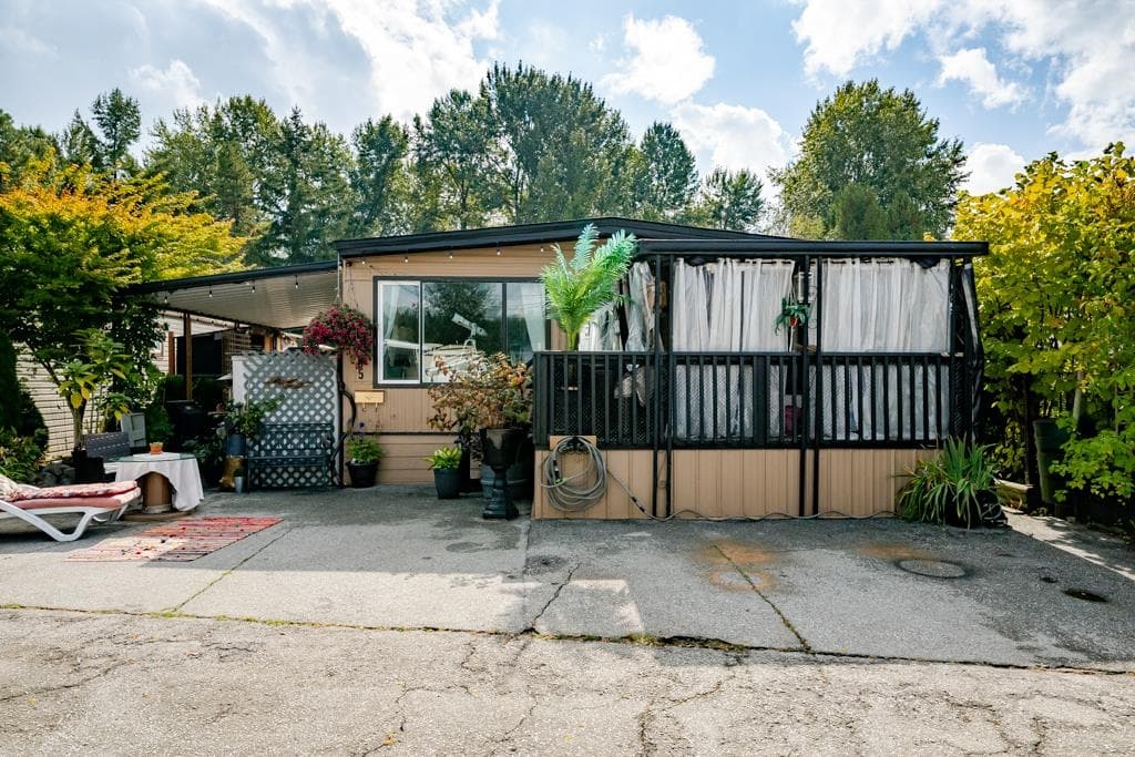 305 - 201 Cayer Street, Coquitlam, V3K 5A9 — photo 2