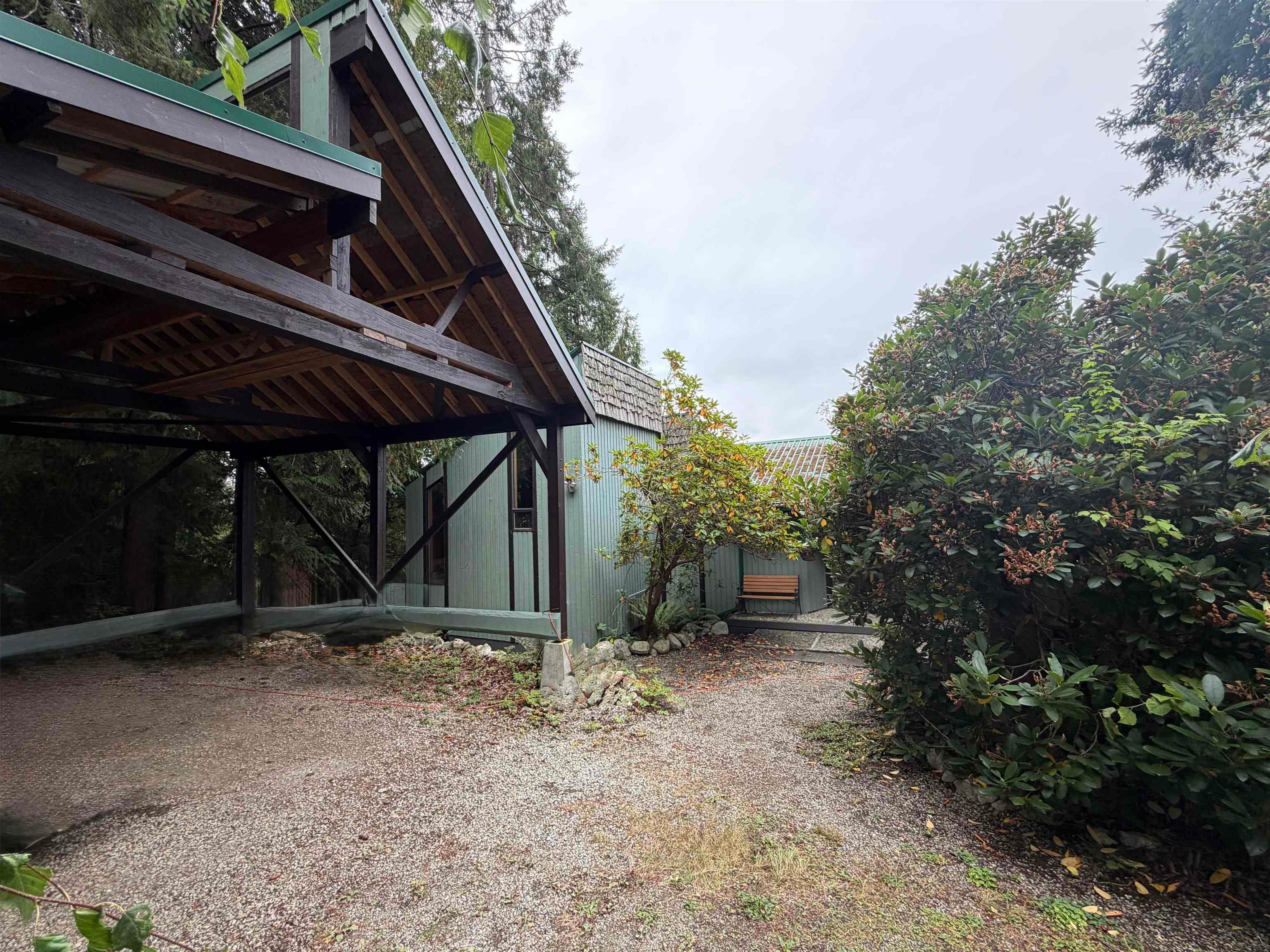 12835 Gulfview Road, Madeira Park, V0N 2H0 — photo 2