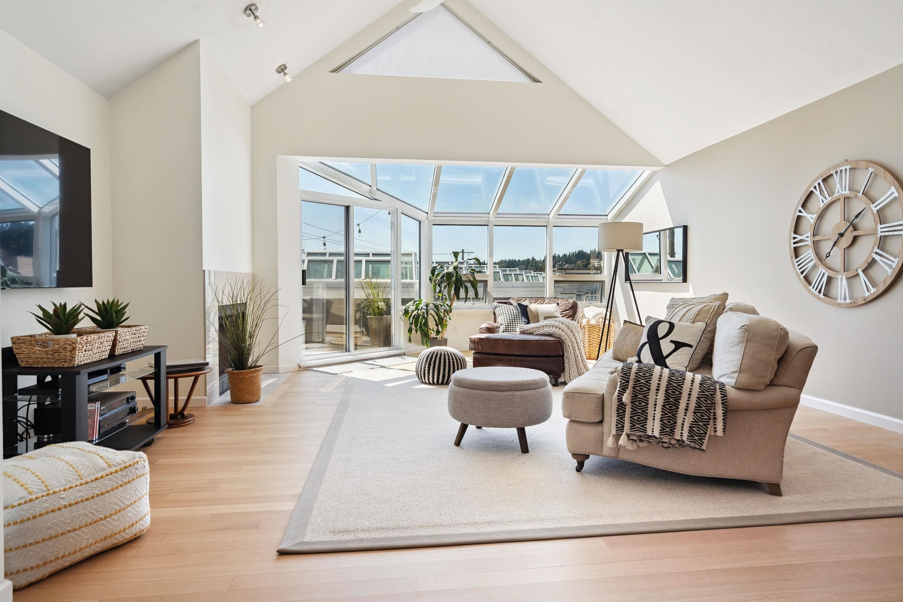 1107 Elm Street, White Rock, V4B 1C1 — photo 1