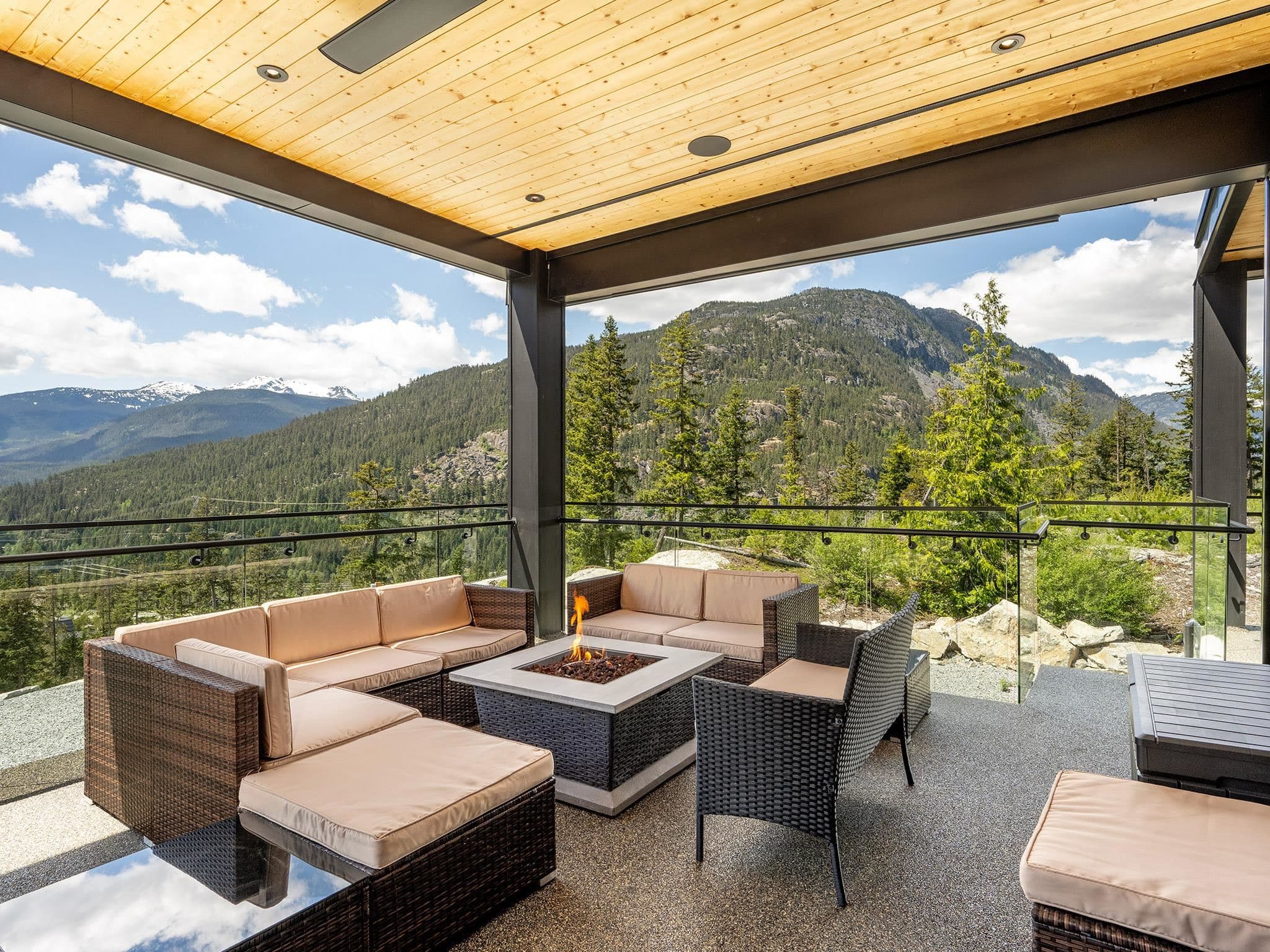 9333 Warbler Way, Whistler, V8E 1M1 — photo 5