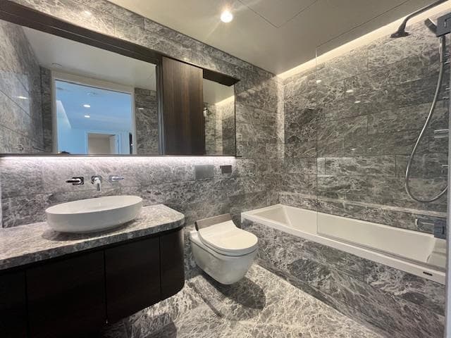 902 - 1408 Robson Street, Vancouver, V6G 0E6 — photo 2