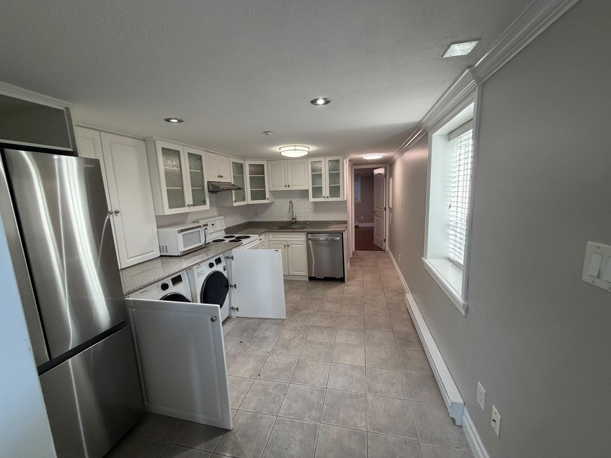 4585 Commercial Street, Vancouver, V5N 4G8 — photo 2