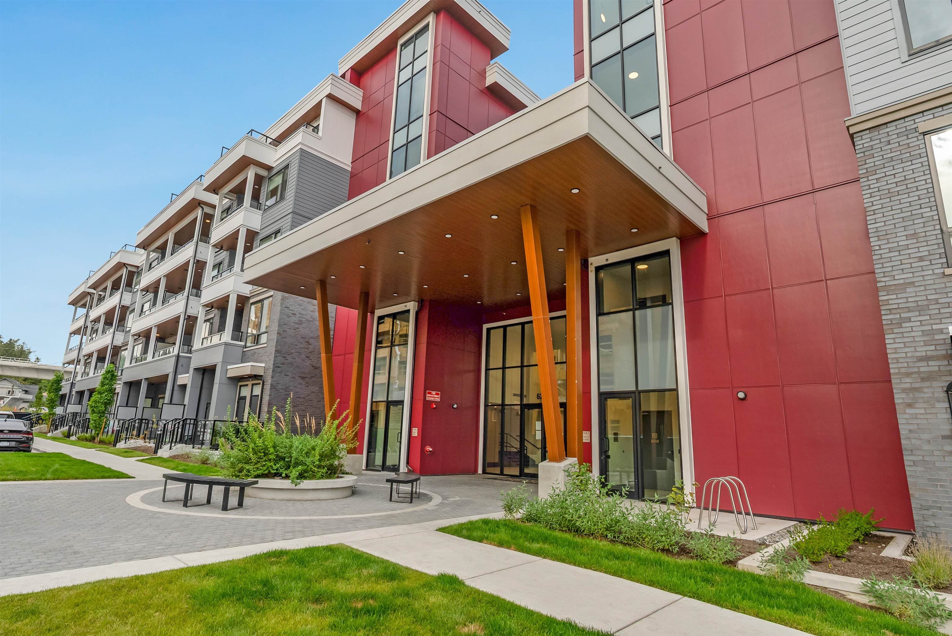 107 - 6270 Gosseberry Drive, Surrey, V3S 0C8 — photo 4