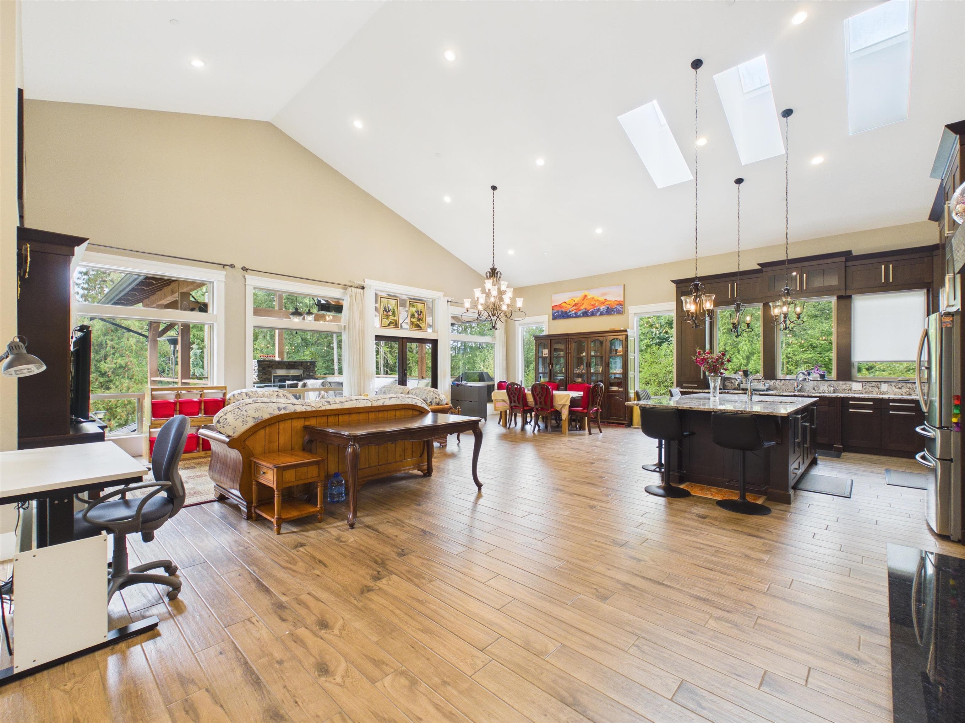 27242 Dewdney Trunk Road, Maple Ridge, V2W 1N6 — photo 4