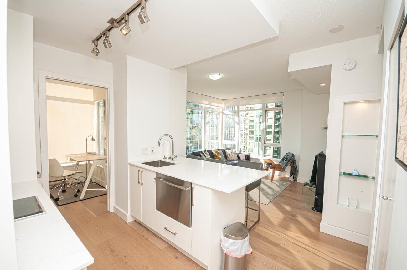 1306 - 480 Robson Street, Vancouver, V6B 1S1 — photo 4
