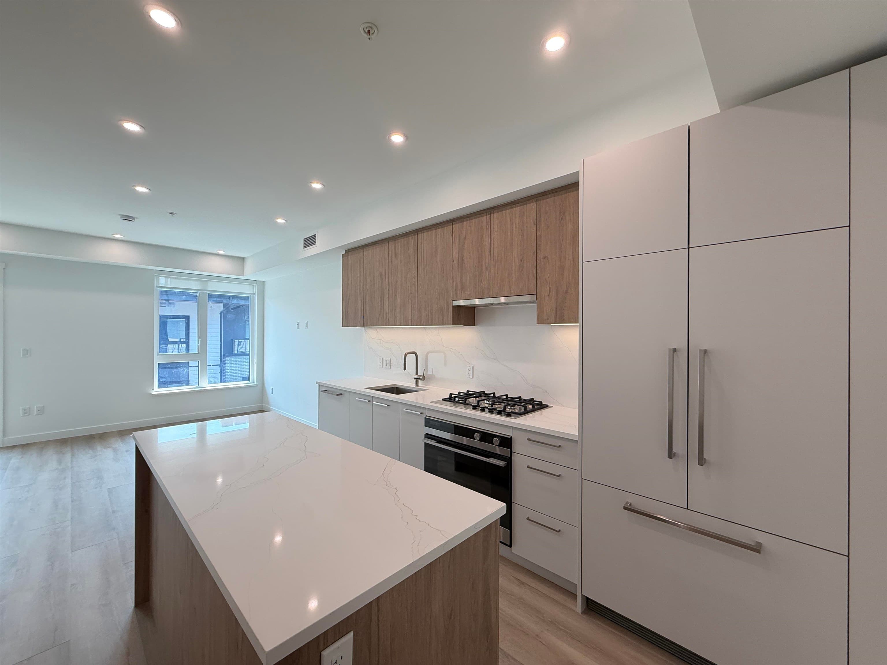 303 - 606 Madore Avenue, Coquitlam, V3K 0J6 — photo 2
