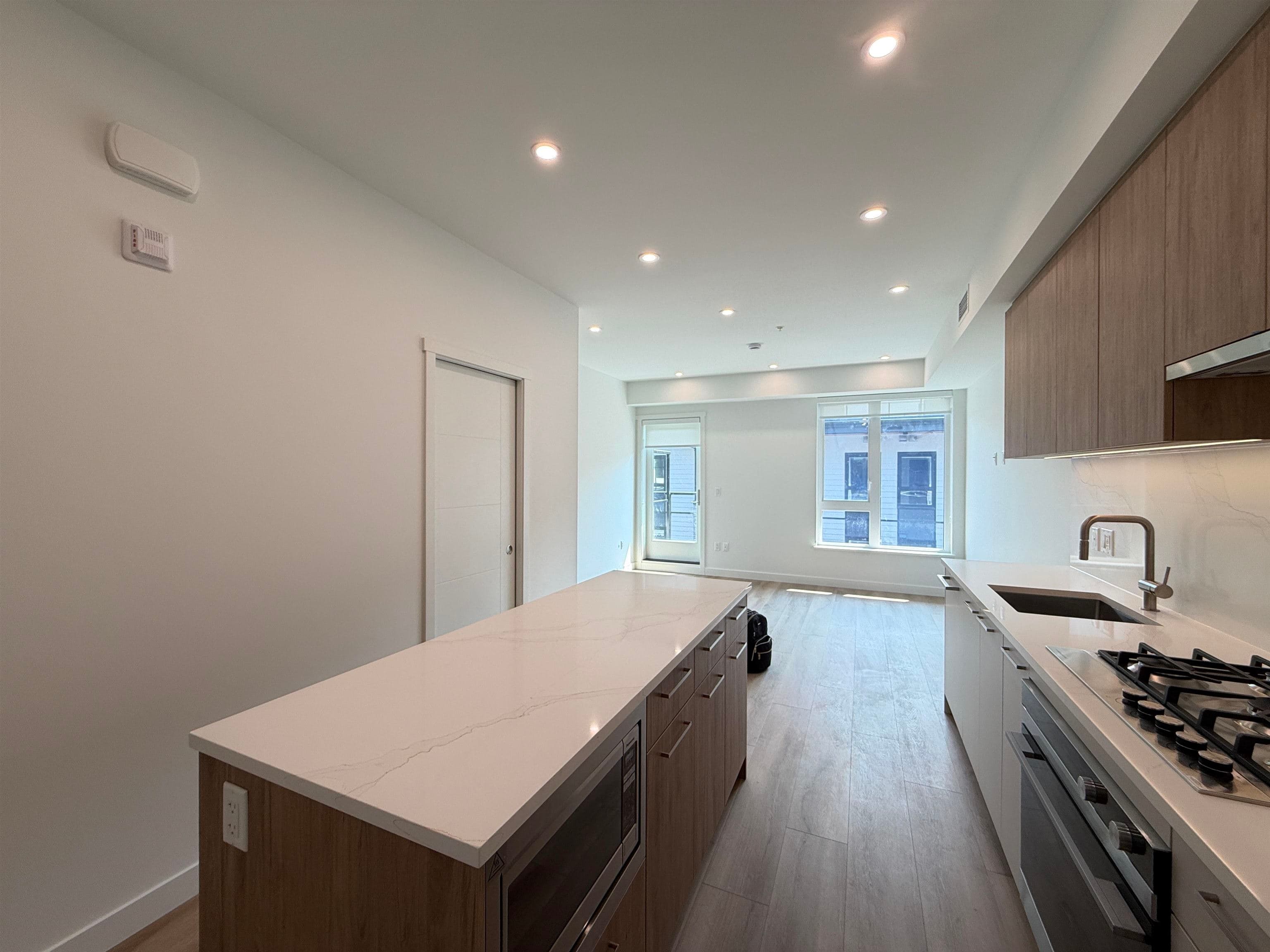 303 - 606 Madore Avenue, Coquitlam, V3K 0J6 — photo 4