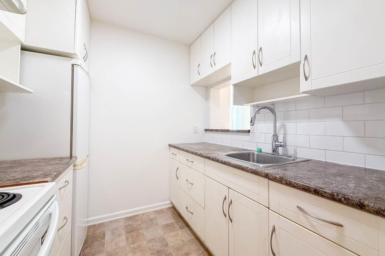 107 - 461 W 16 Street, North Vancouver, V7M 1V1 — photo 5