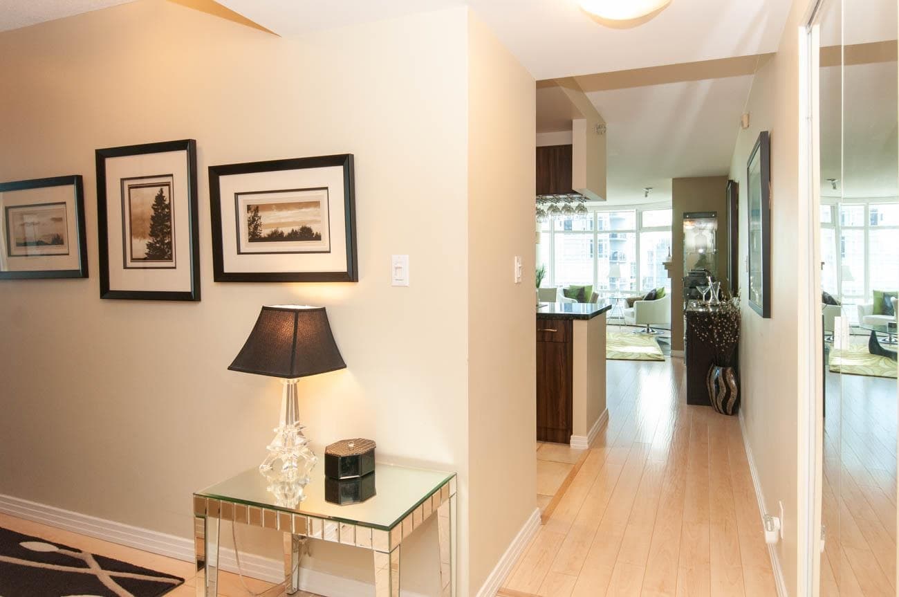 905 - 1199 Marinaside Crescent, Vancouver, V6Z 2Y2 — photo 2