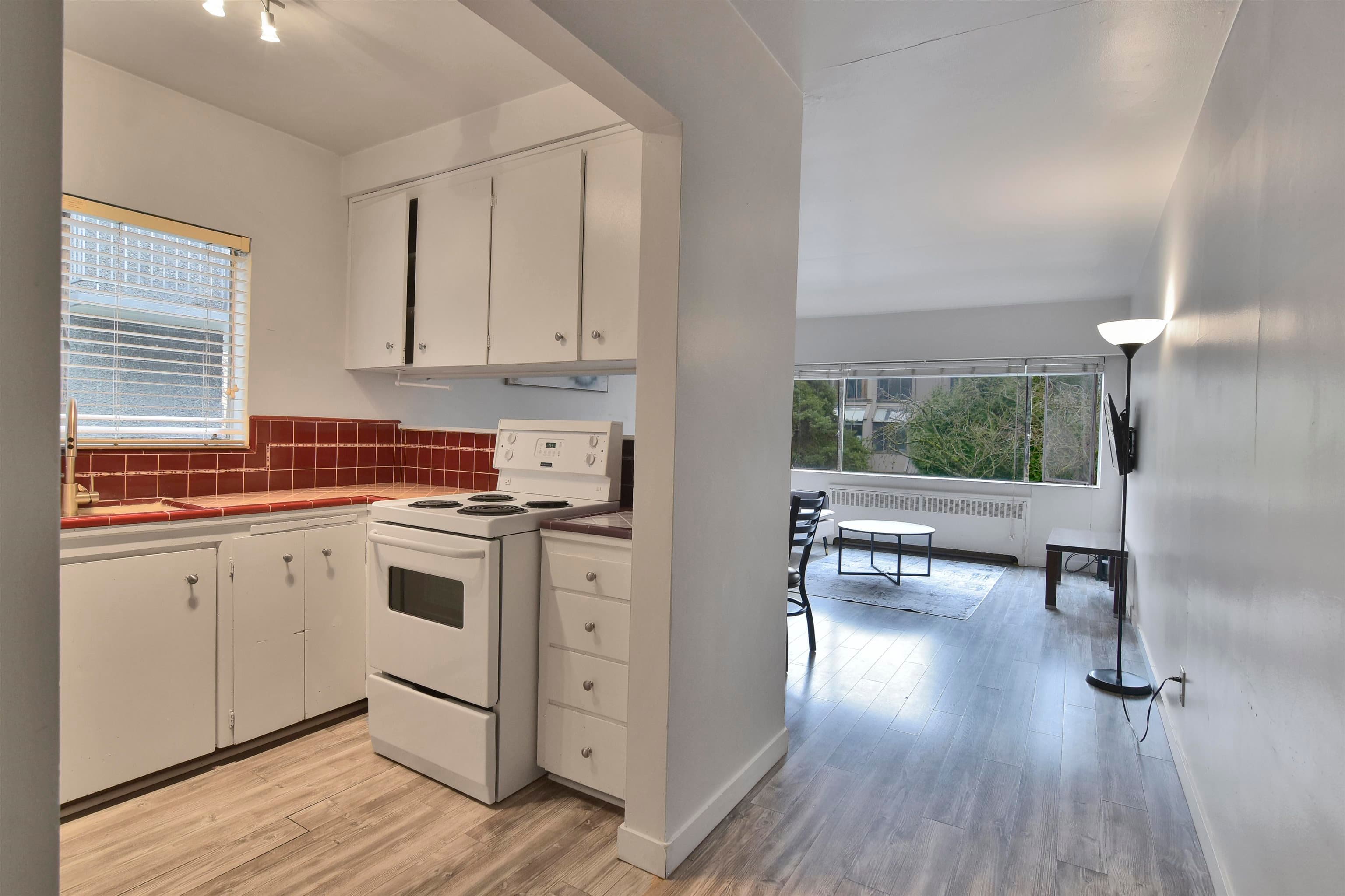 111 - 1540 Haro Street, Vancouver, V6G 1G6 — photo 4