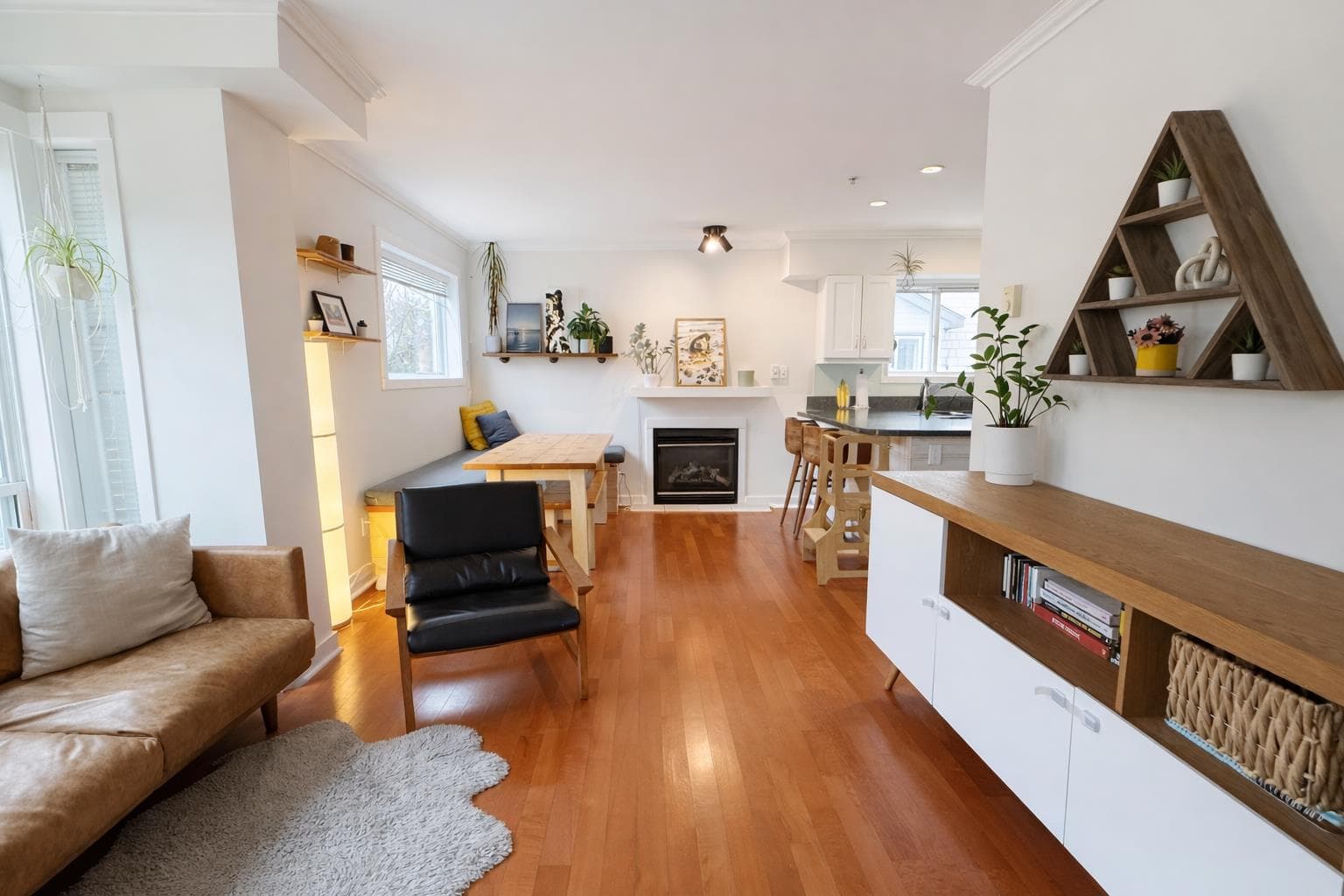 6 - 1233 Main Street, Squamish, V8B 0P7 — photo 4